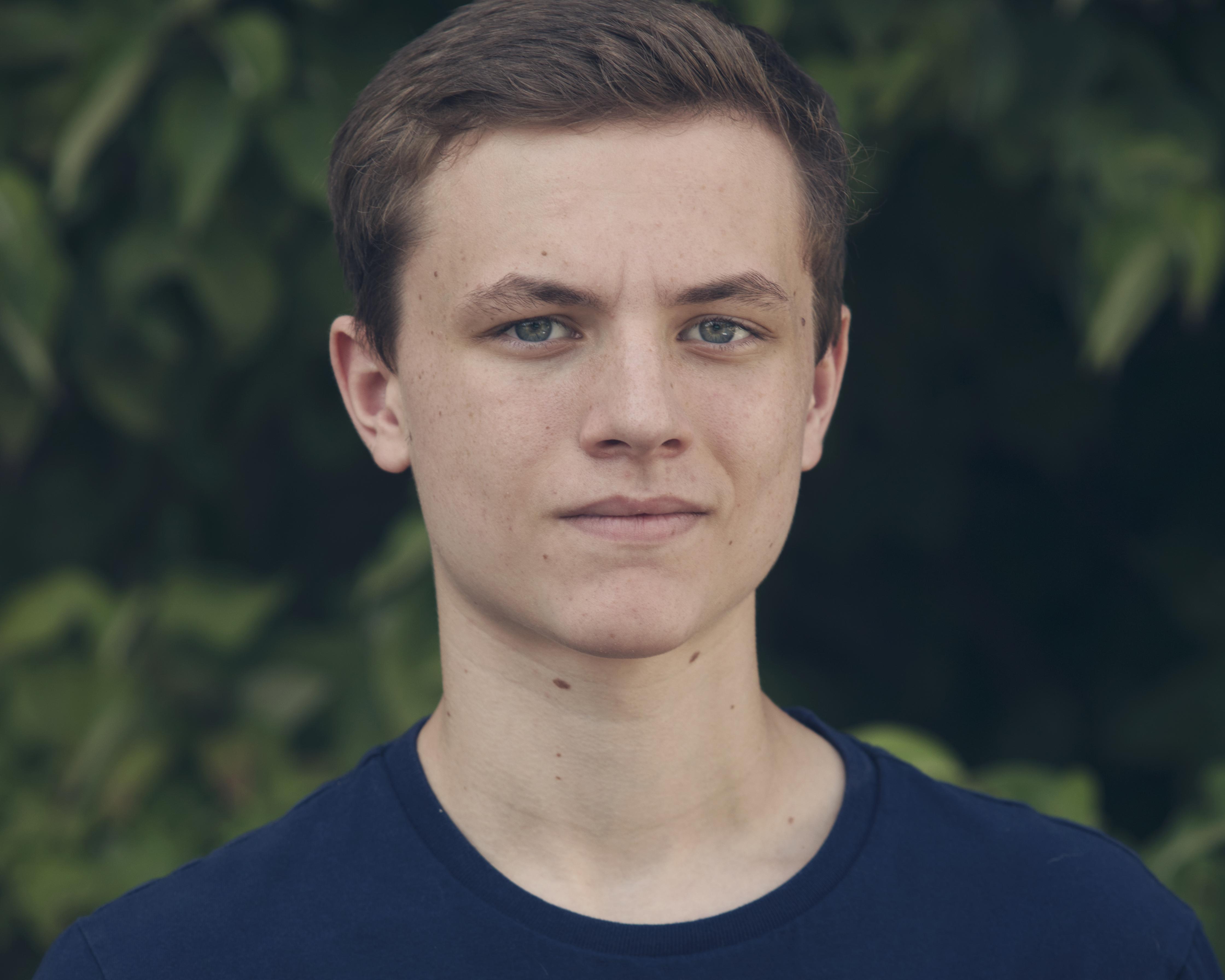 actor Noah Headley large photo