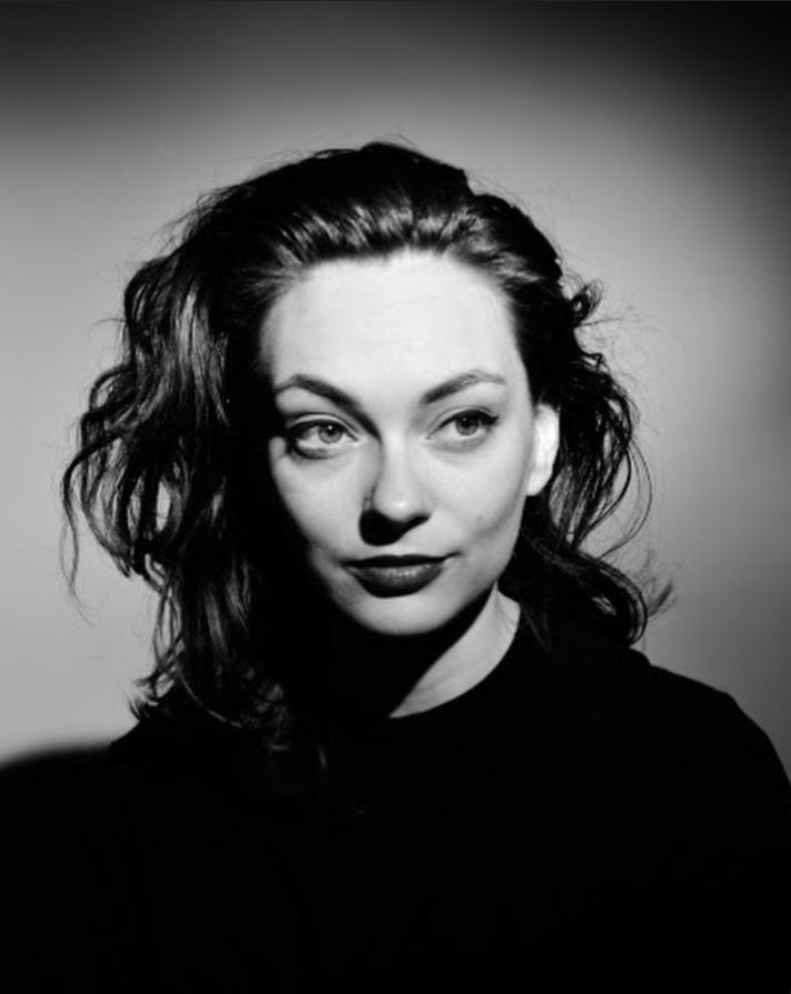 actor Jinny Ryann large photo