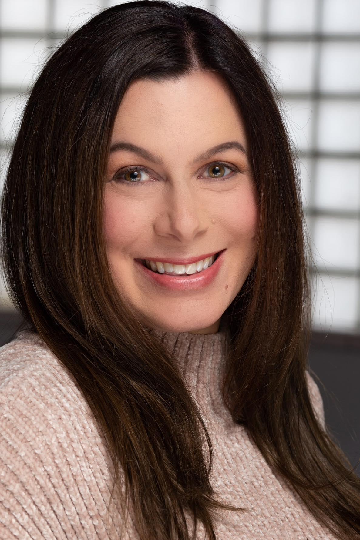 actor Heather Fairbanks large photo