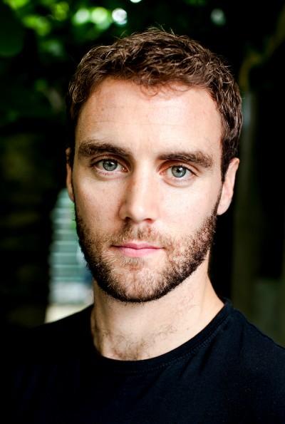 actor Aron Hegarty large photo