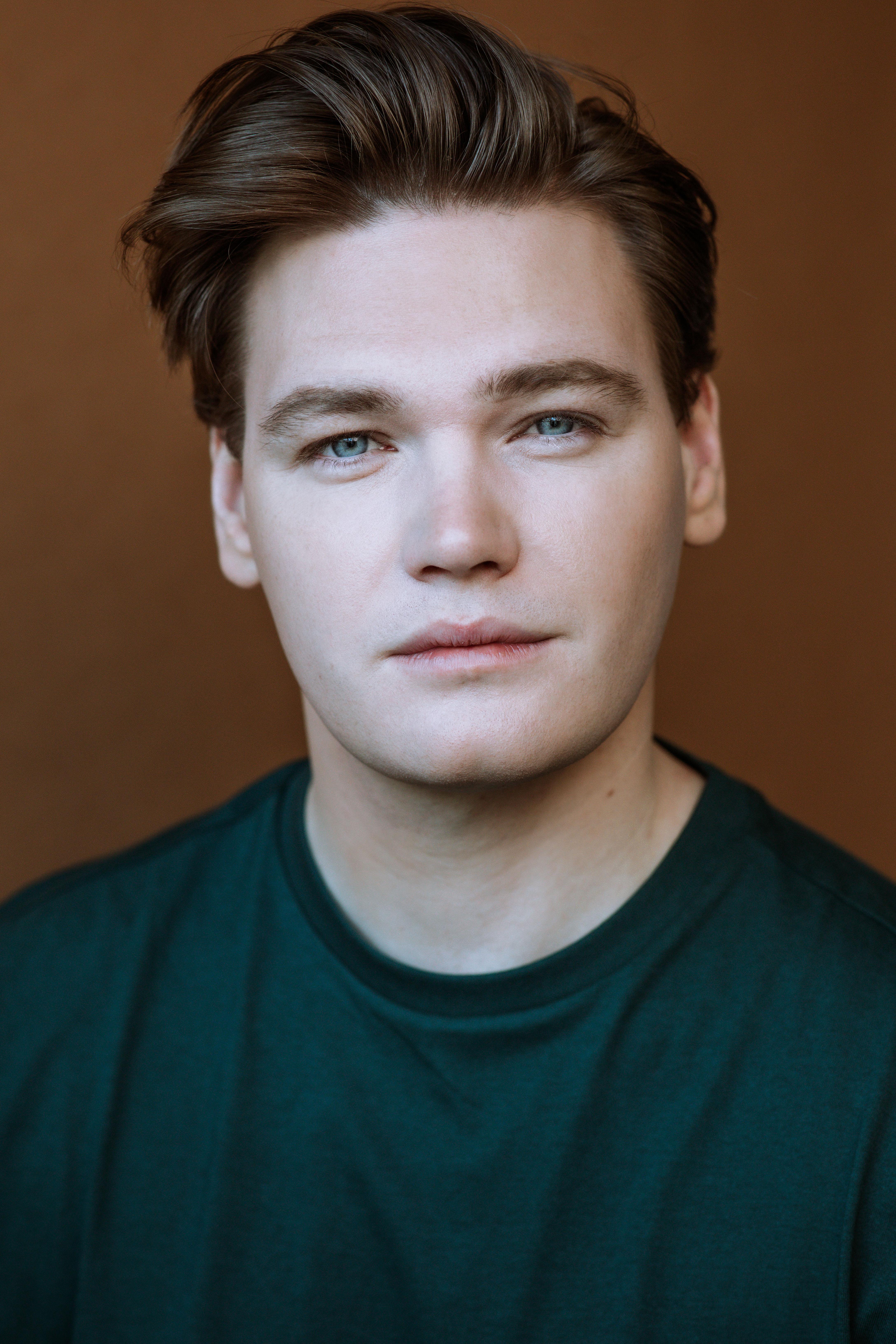 actor James Gerald Hicks large photo