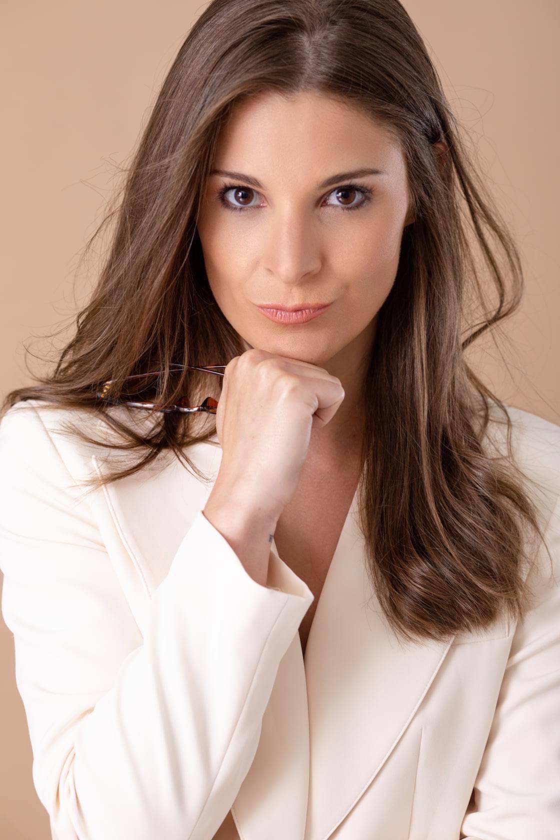 actor Manon Pages large photo