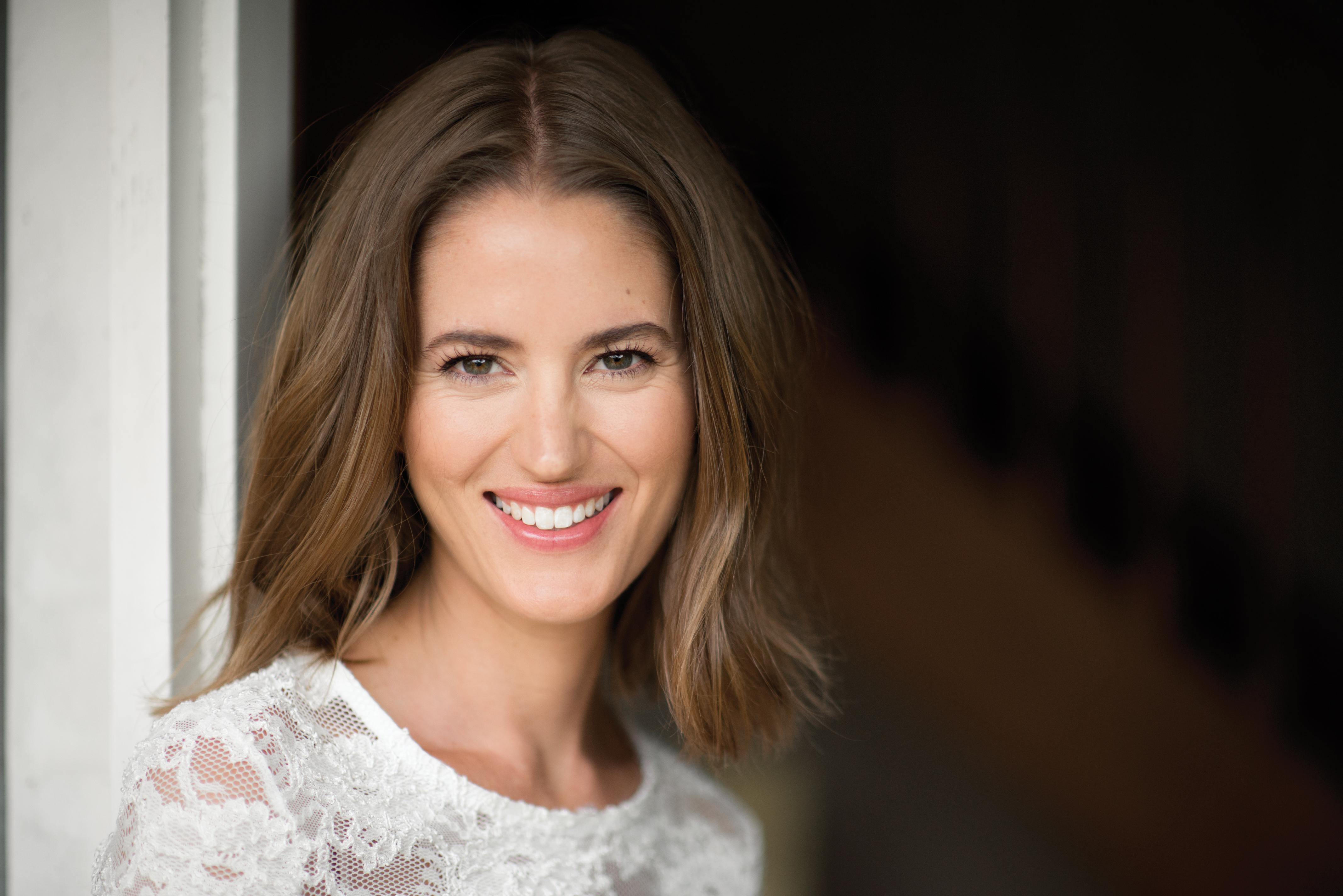 actor Lauren Birdsall large photo