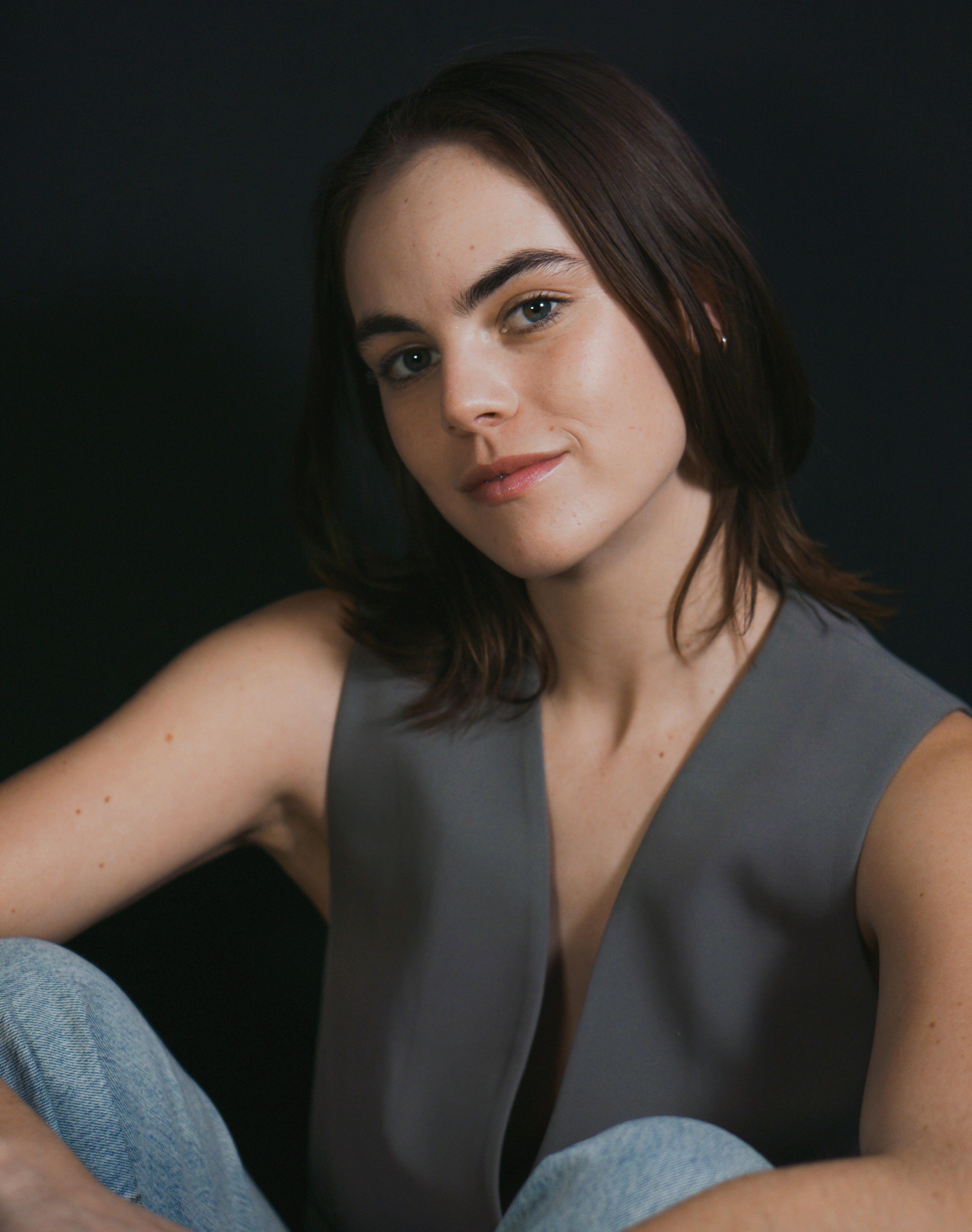 actor Olivia Hytha large photo