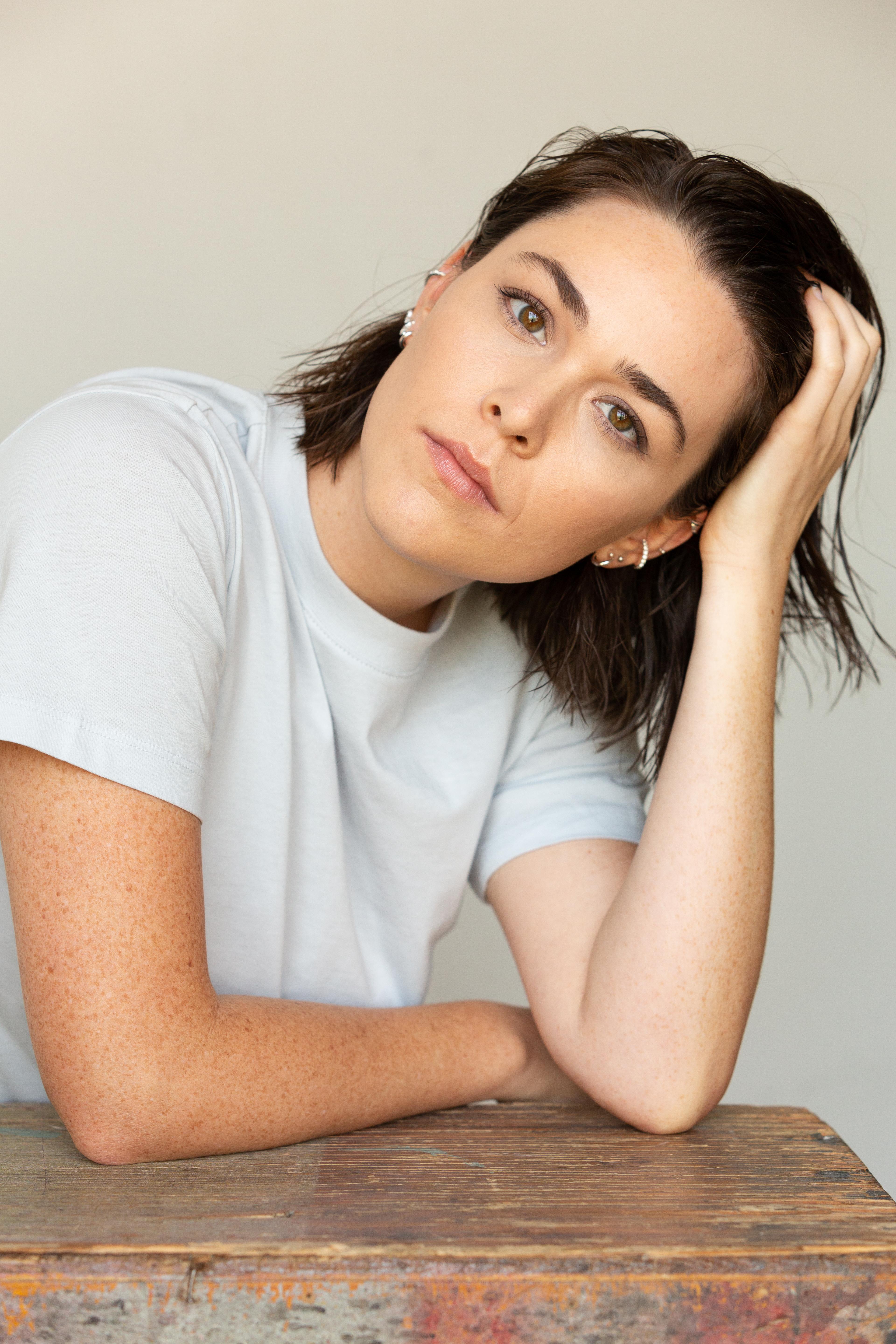 actor Amanda Joy Erickson large photo