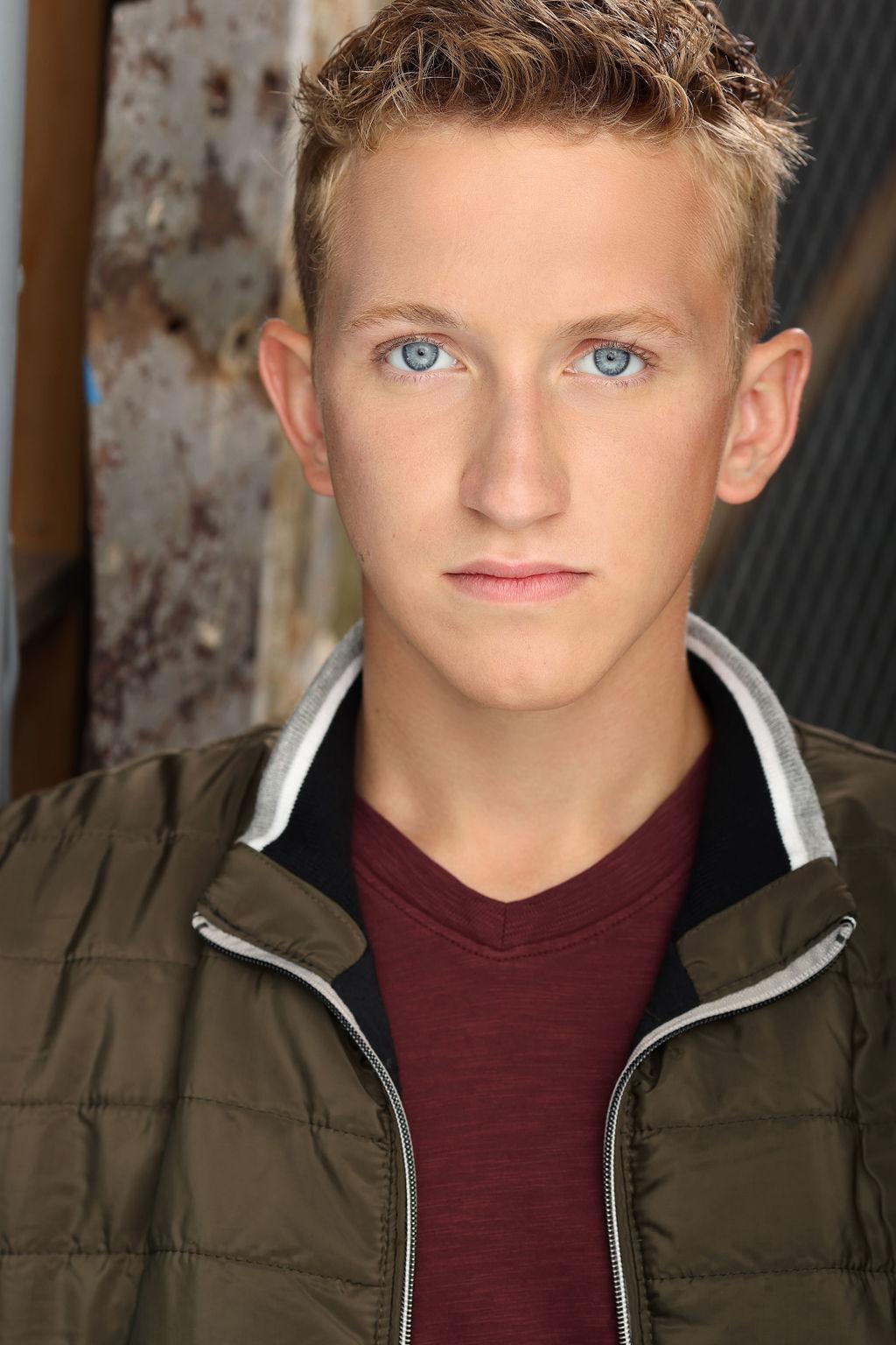 actor Hunter Fischer large photo