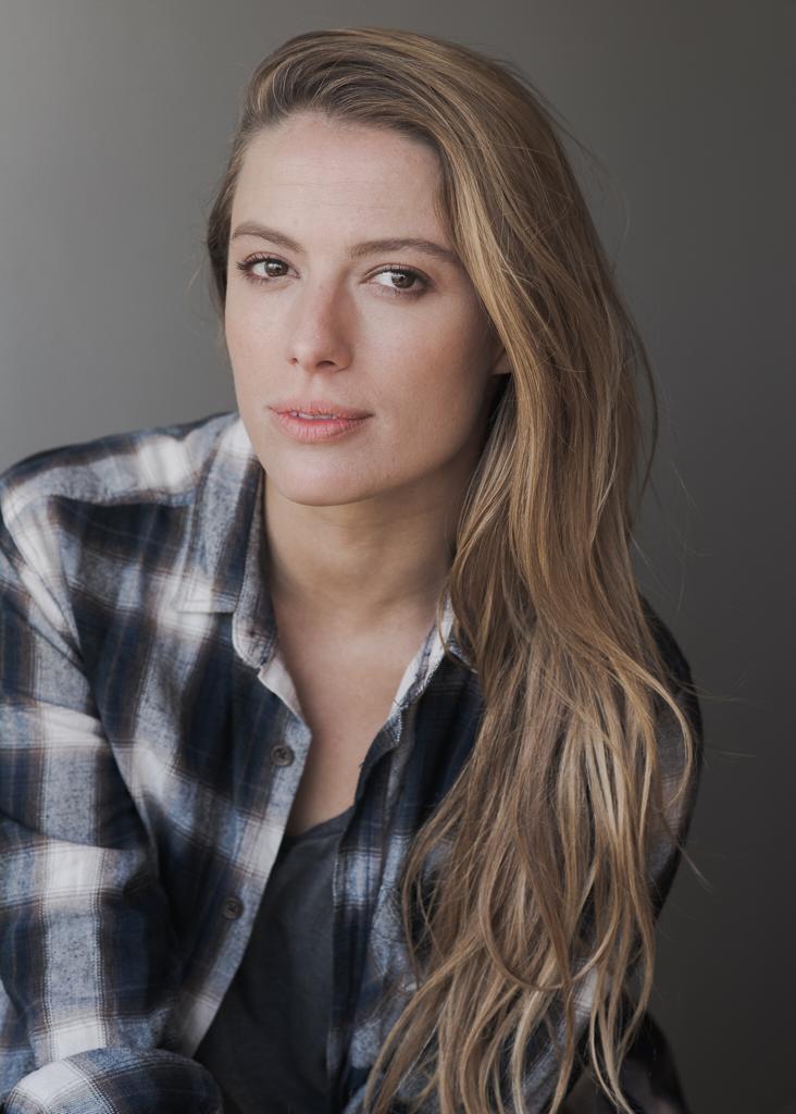 actor Jenna Saras large photo