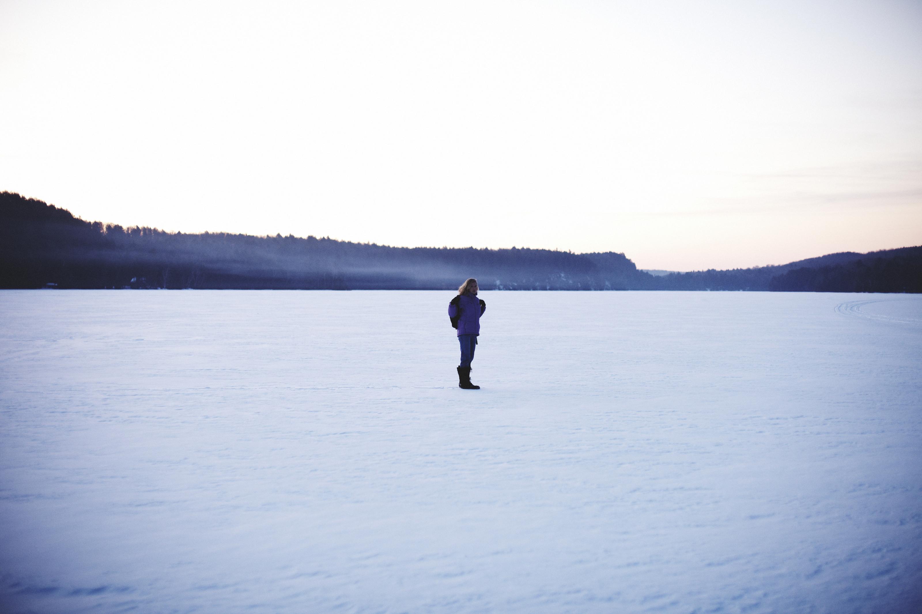 actor Claudia Dey large photo