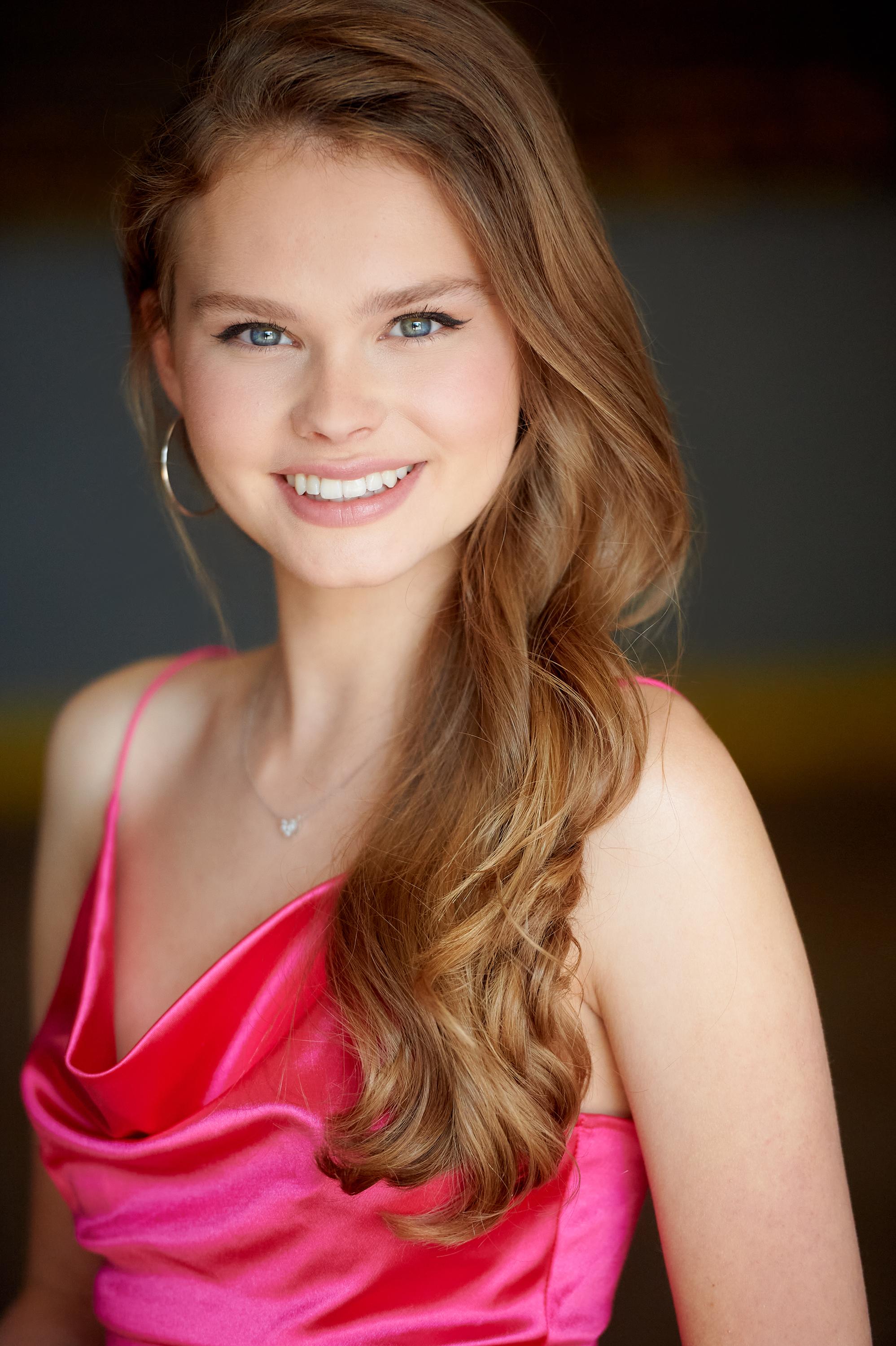 actor Kaitlyn Chalmers-Rizzato large photo