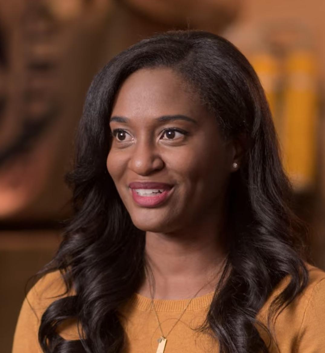 actor Carla Barrientos large photo