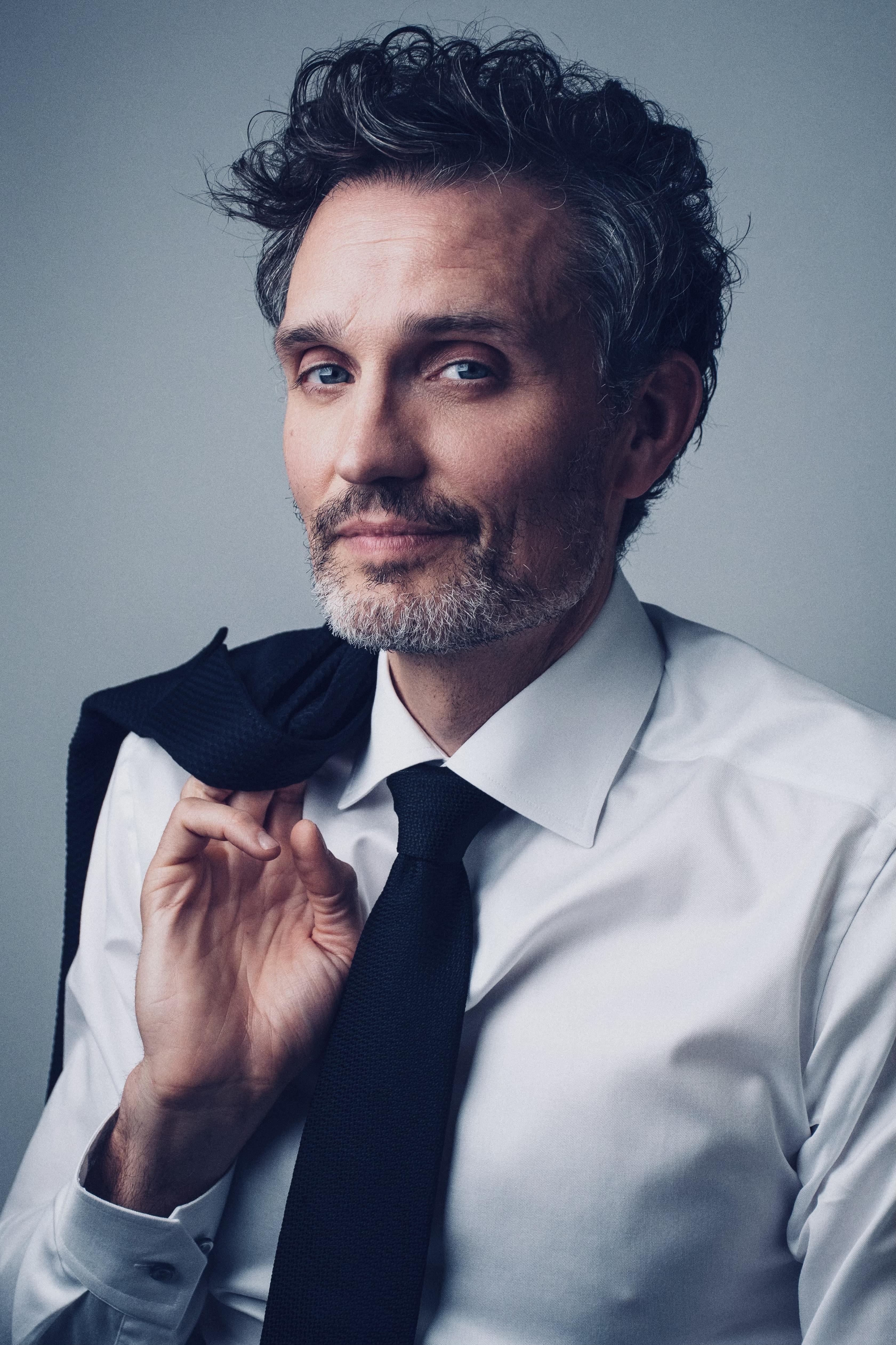 actor Graham Sibley large photo