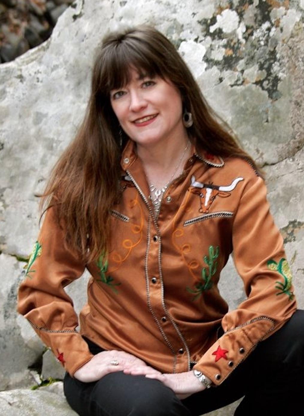 actor Holly George-Warren large photo