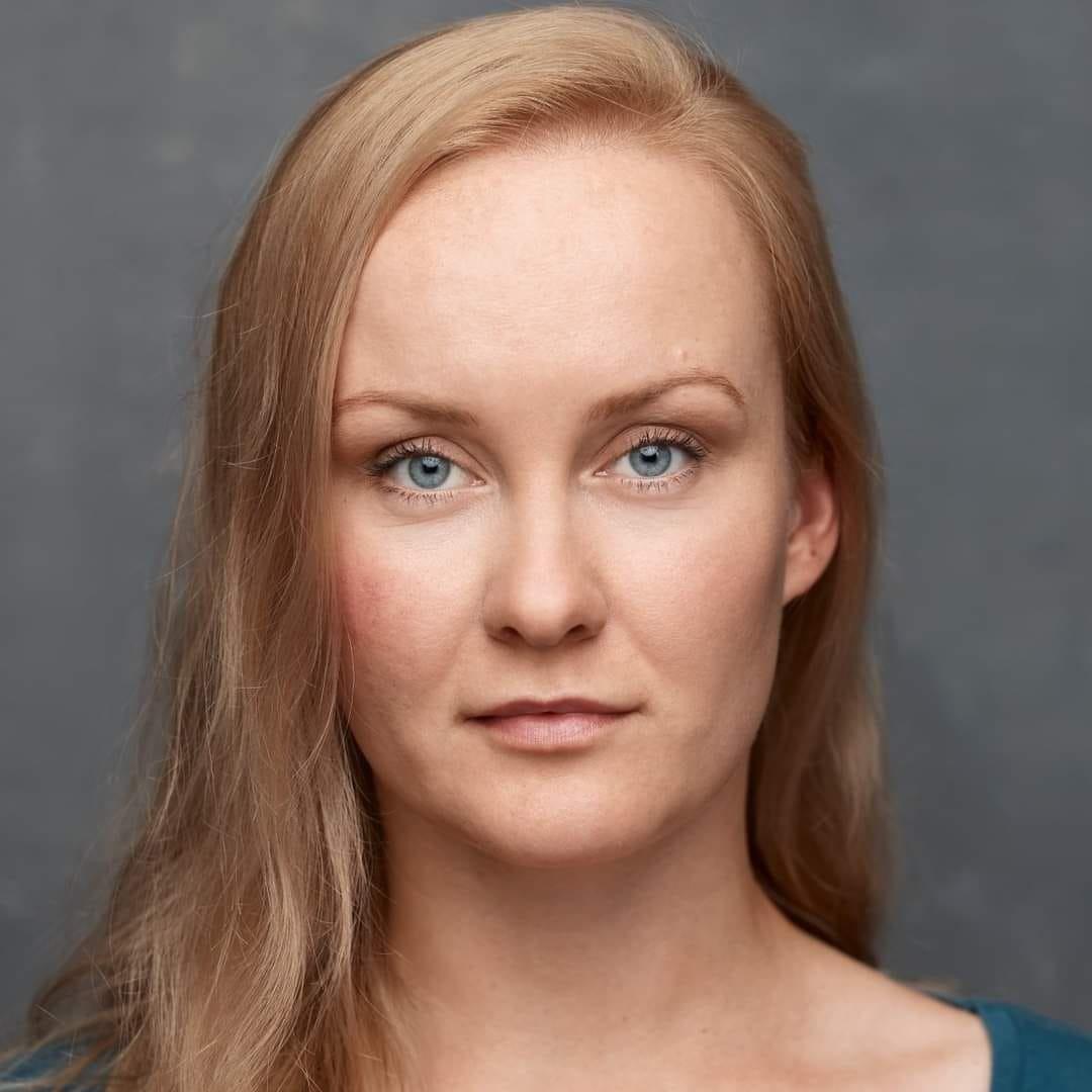 actor Laura Ellen Wilson large photo