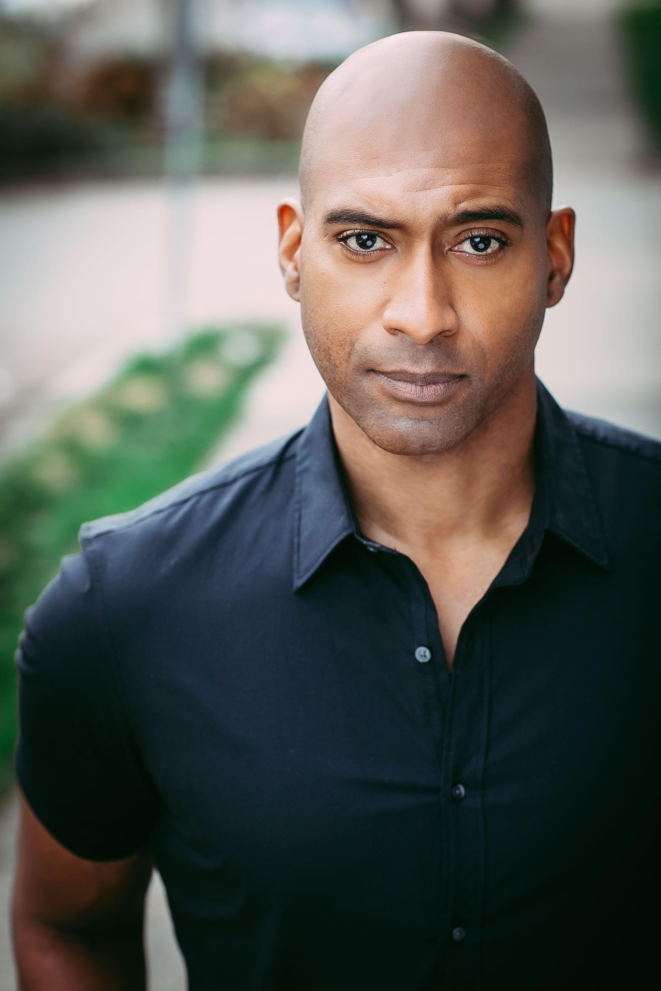 actor Devielle Johnson large photo