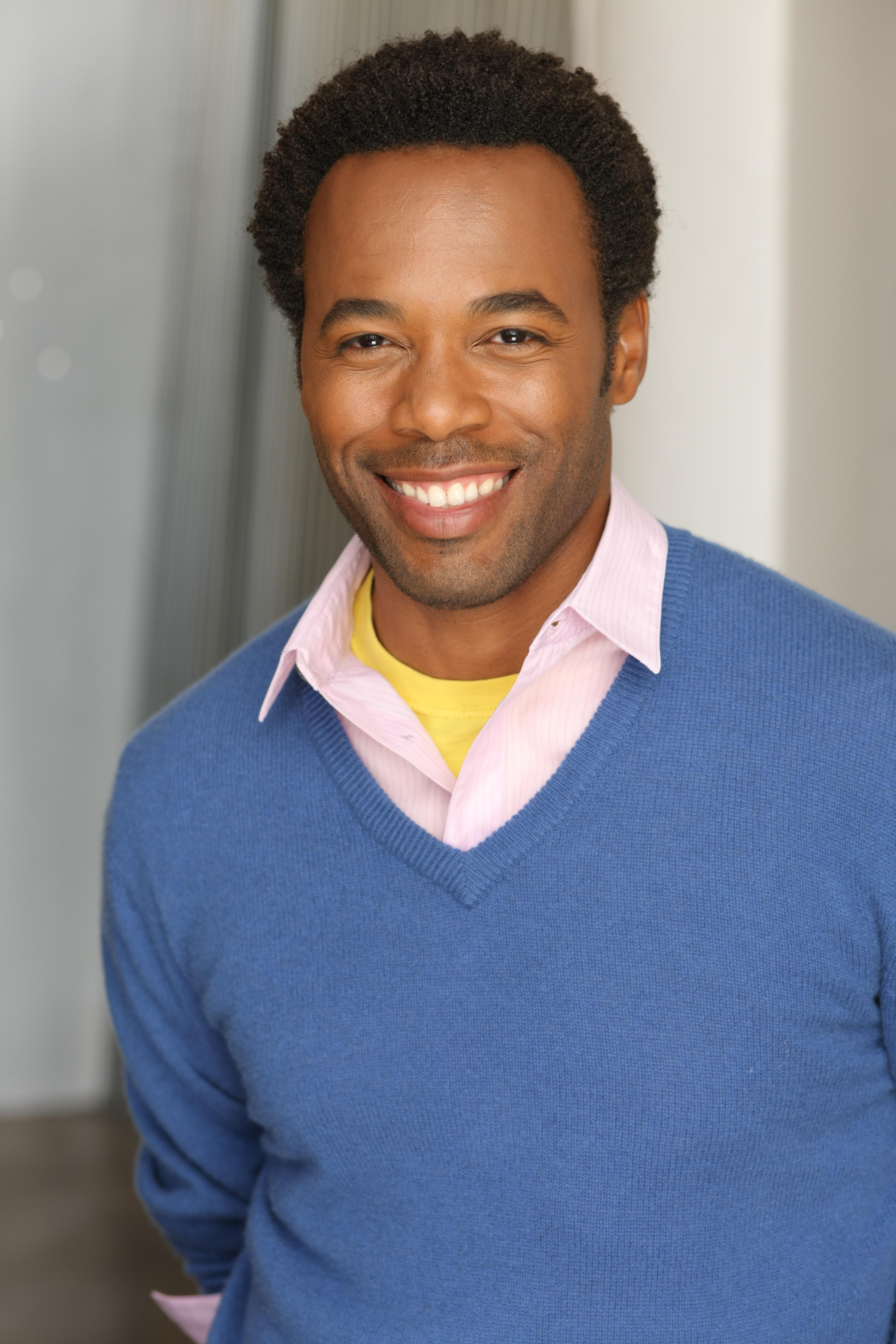 actor Aaron Washington large photo