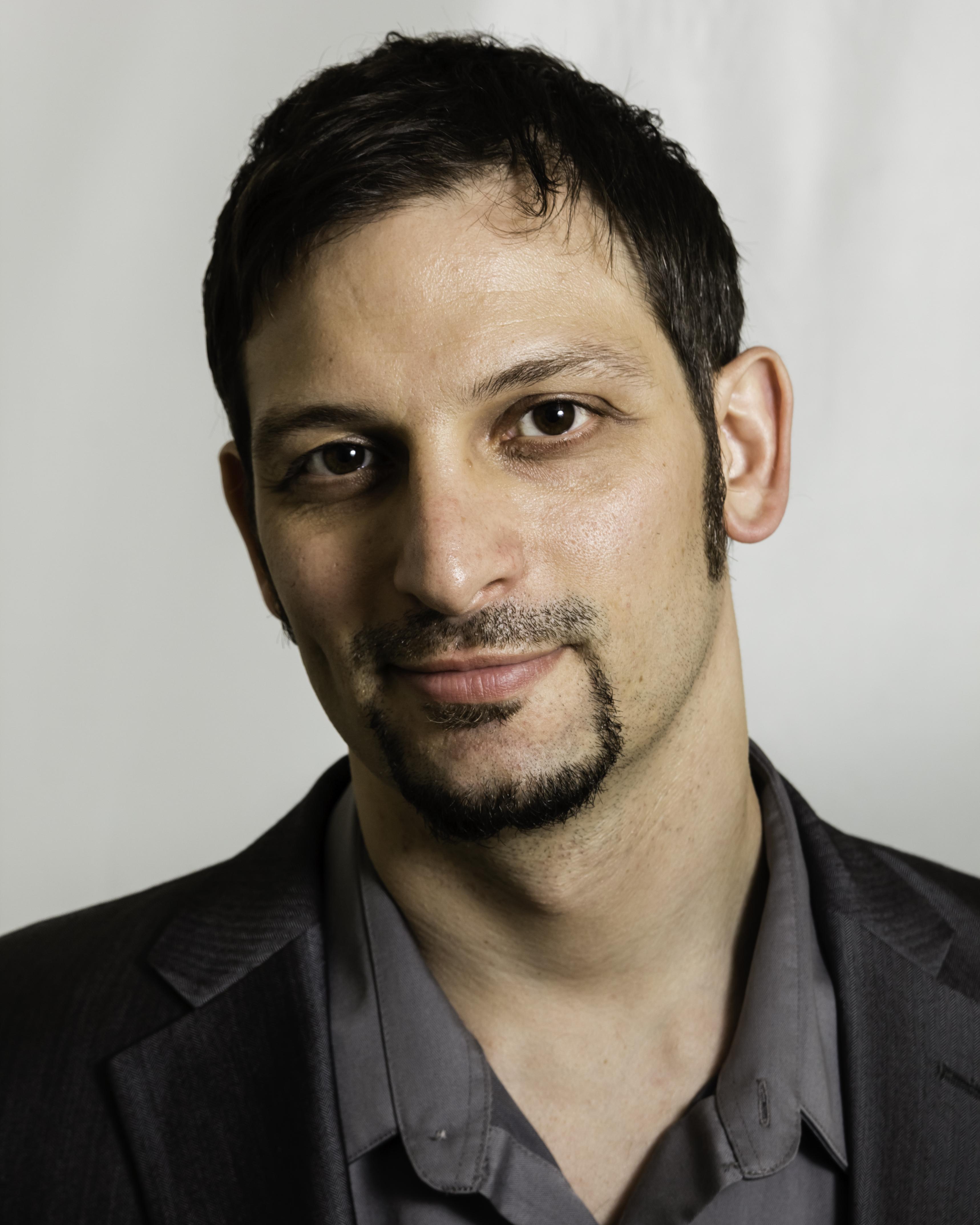 actor Robbie Dias large photo