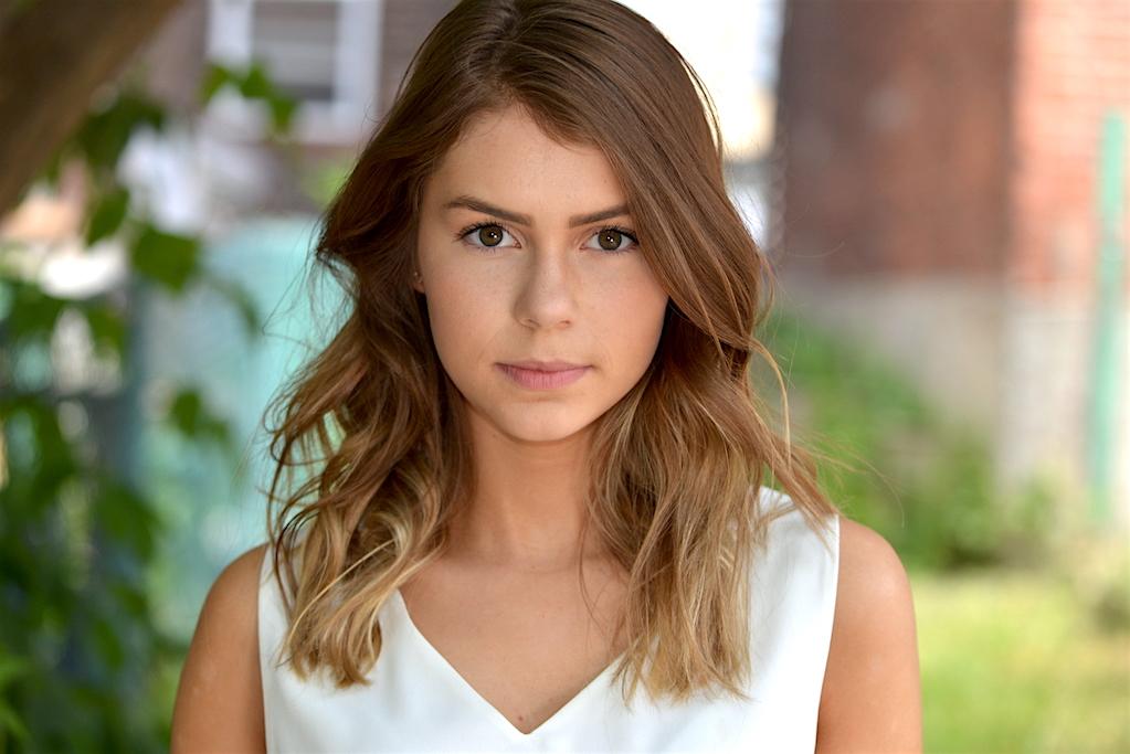 actor Stephanie Janusauskas large photo