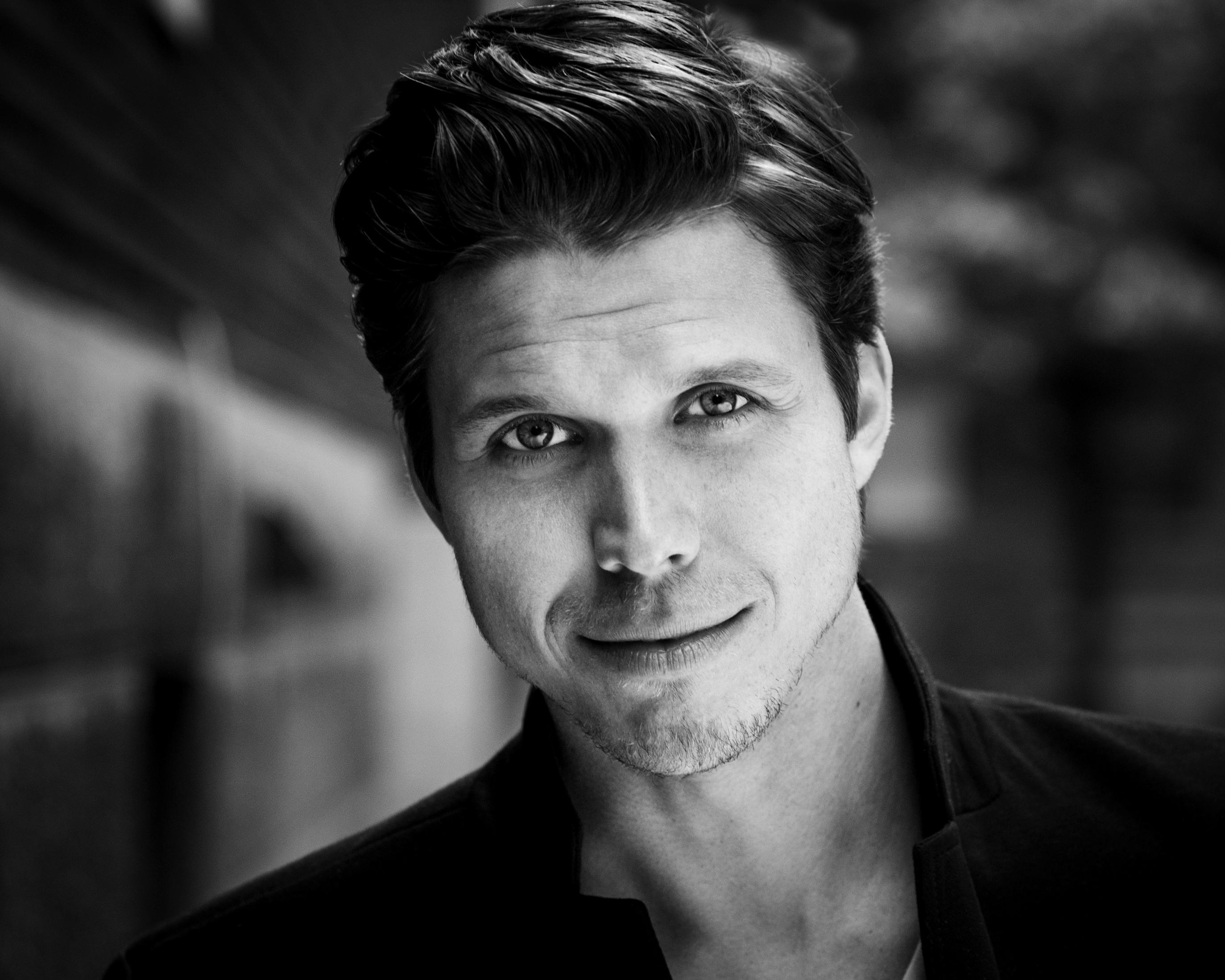 actor James A. Woods large photo