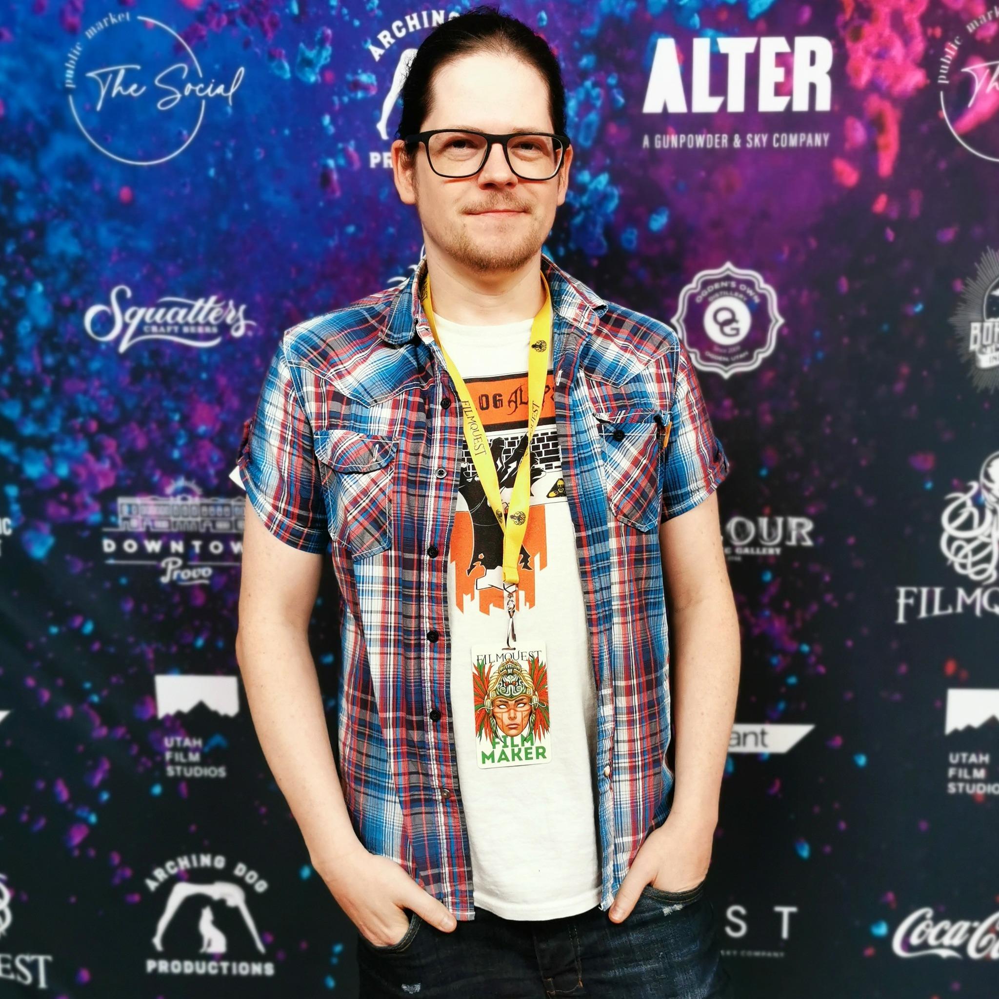 actor Tony Hipwell large photo