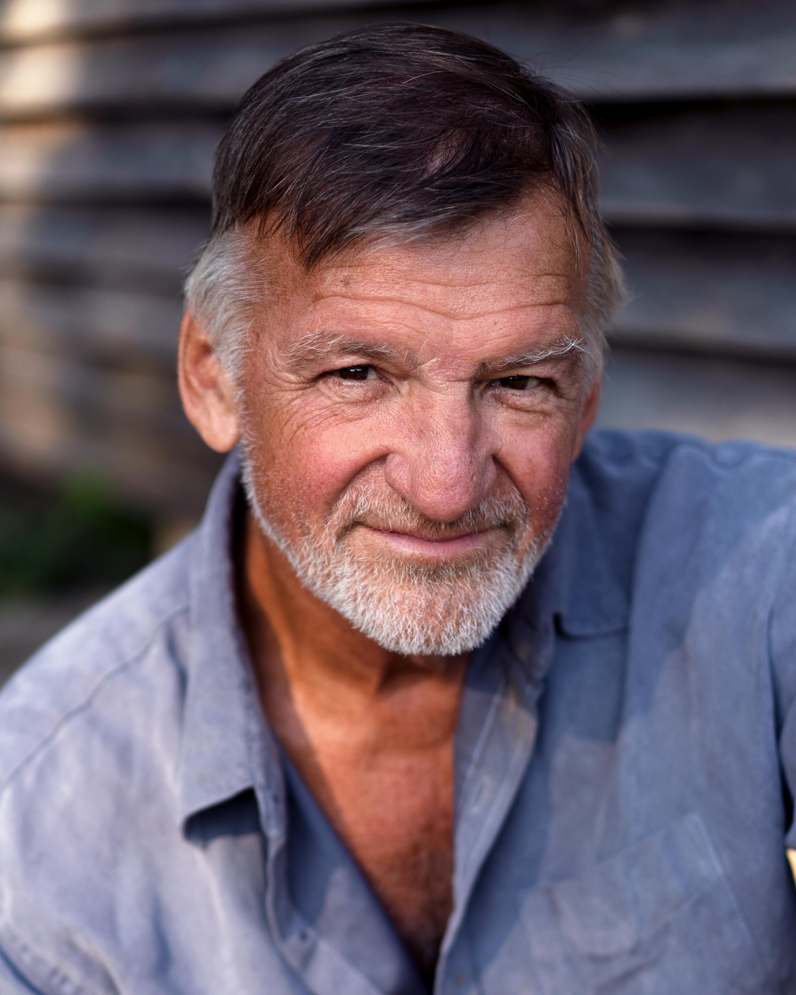 actor Mike Seely large photo