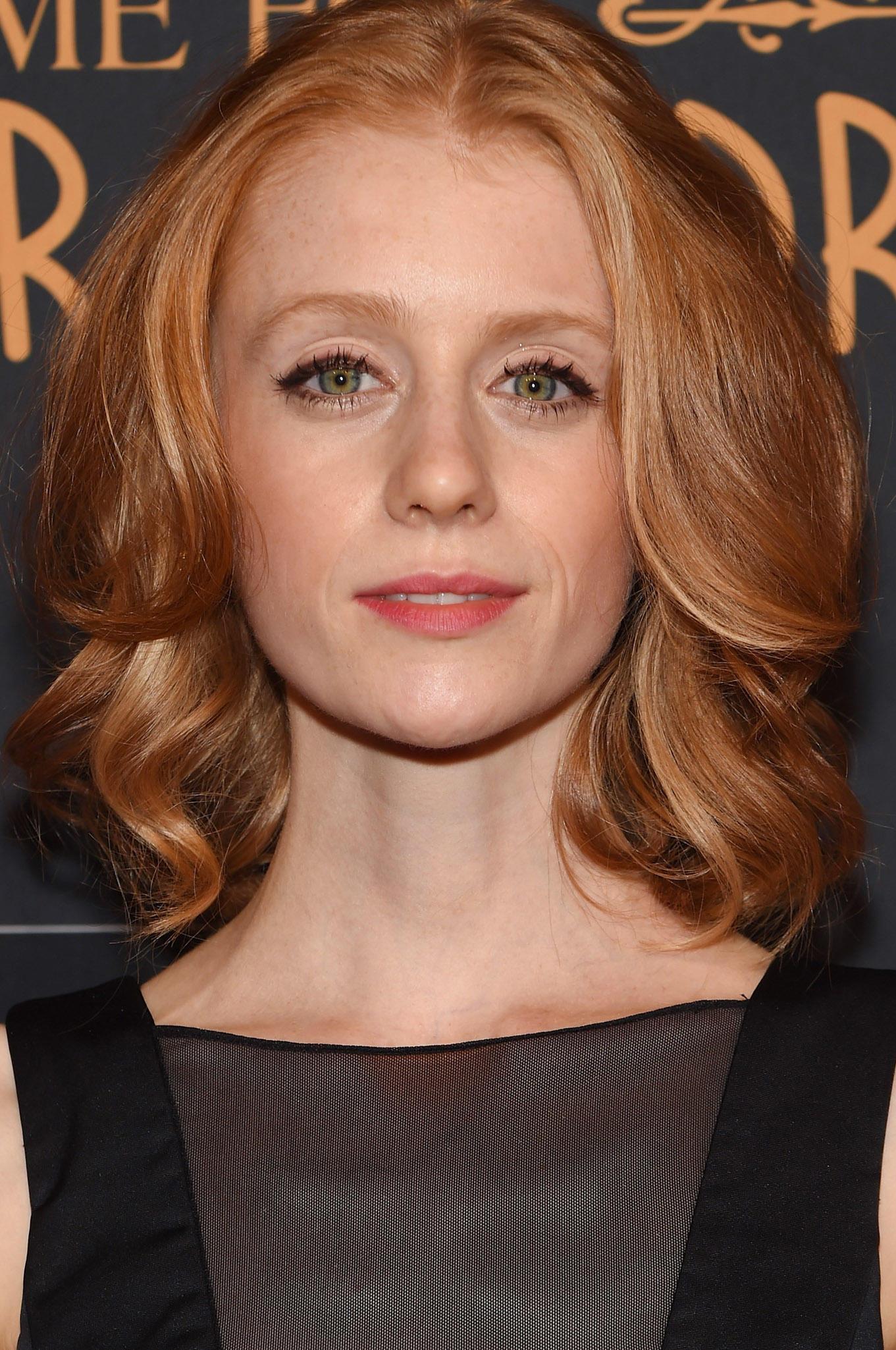 actor Lauren McCrostie large photo