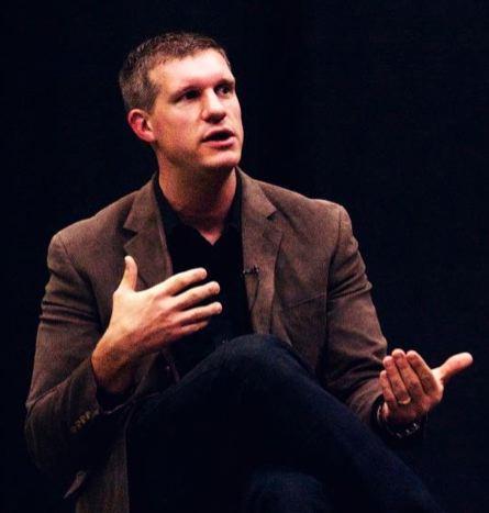 actor Brian Udovich large photo