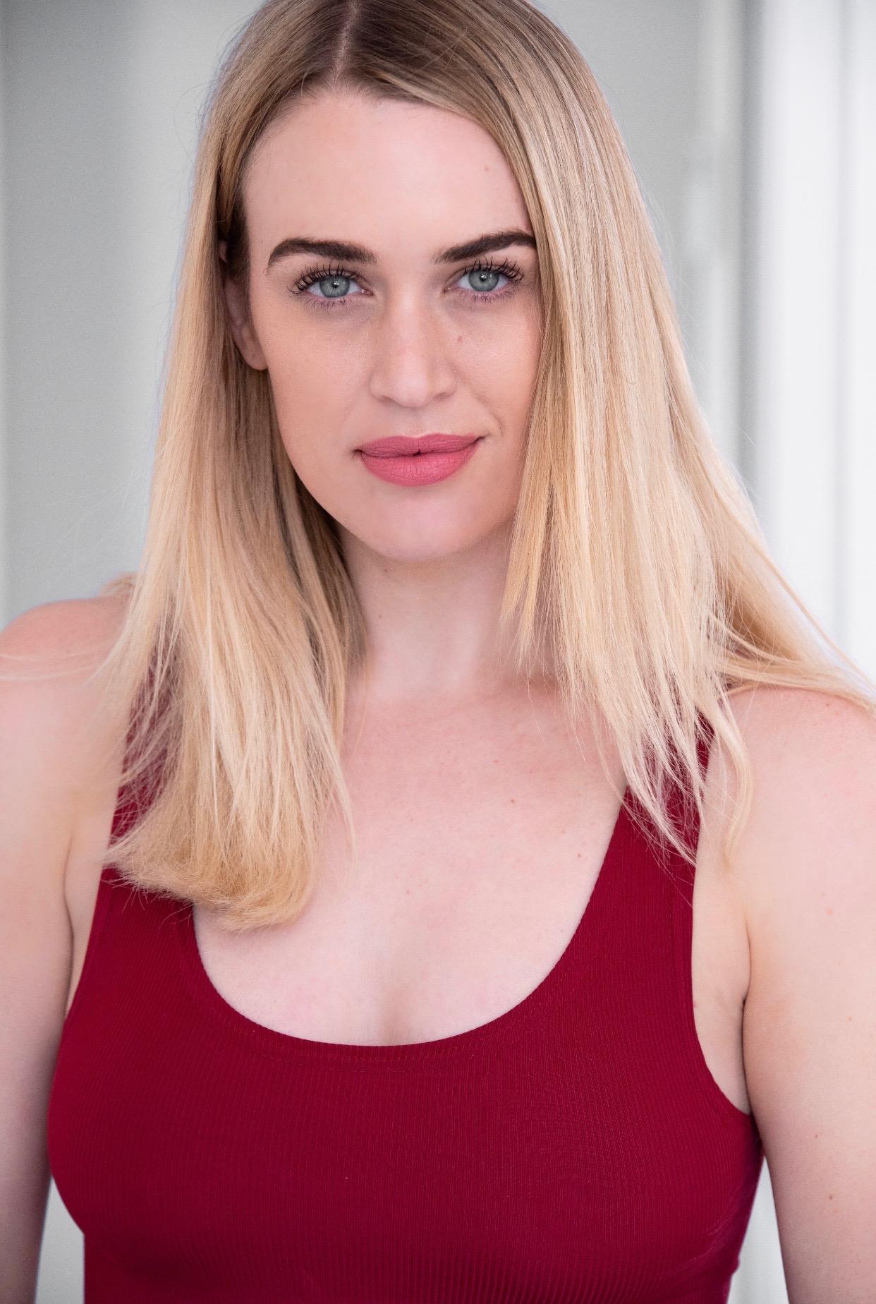 actor Miranda O'Hare large photo