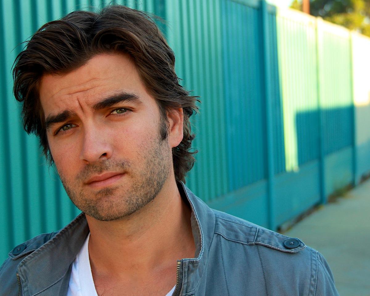 actor Charlie Koznick large photo