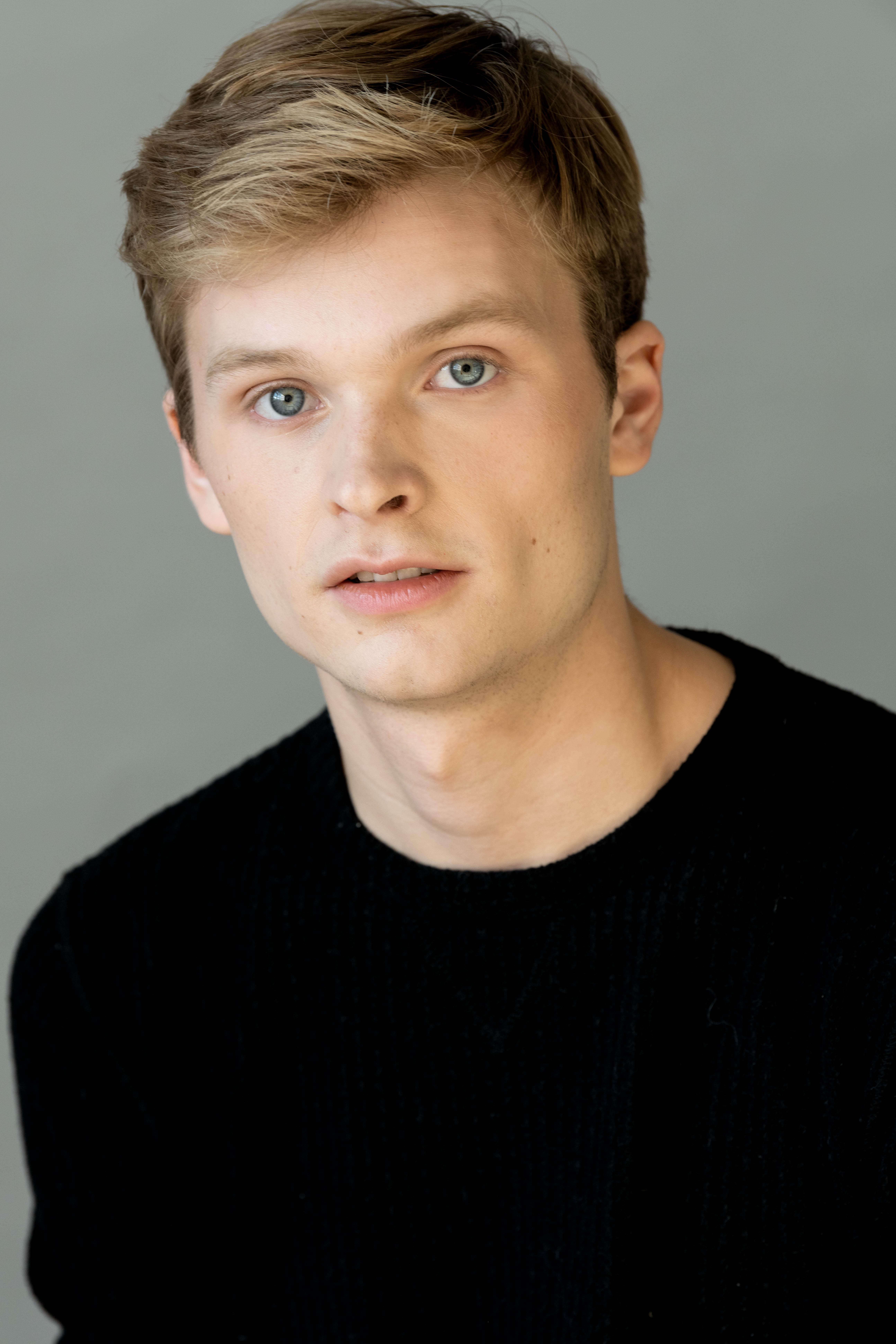 actor Skyler Verity large photo