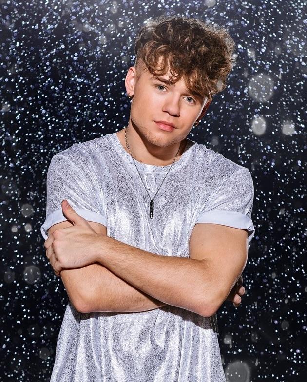 actor Viktor White large photo