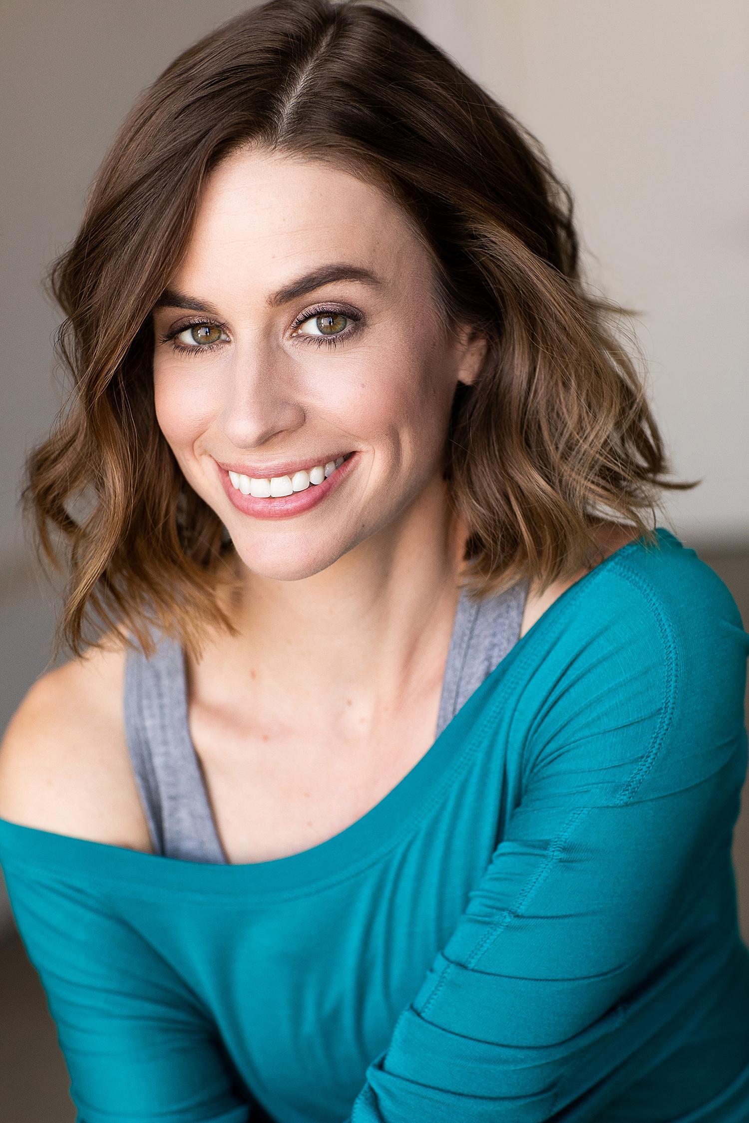 actor Elizabeth Saydah large photo