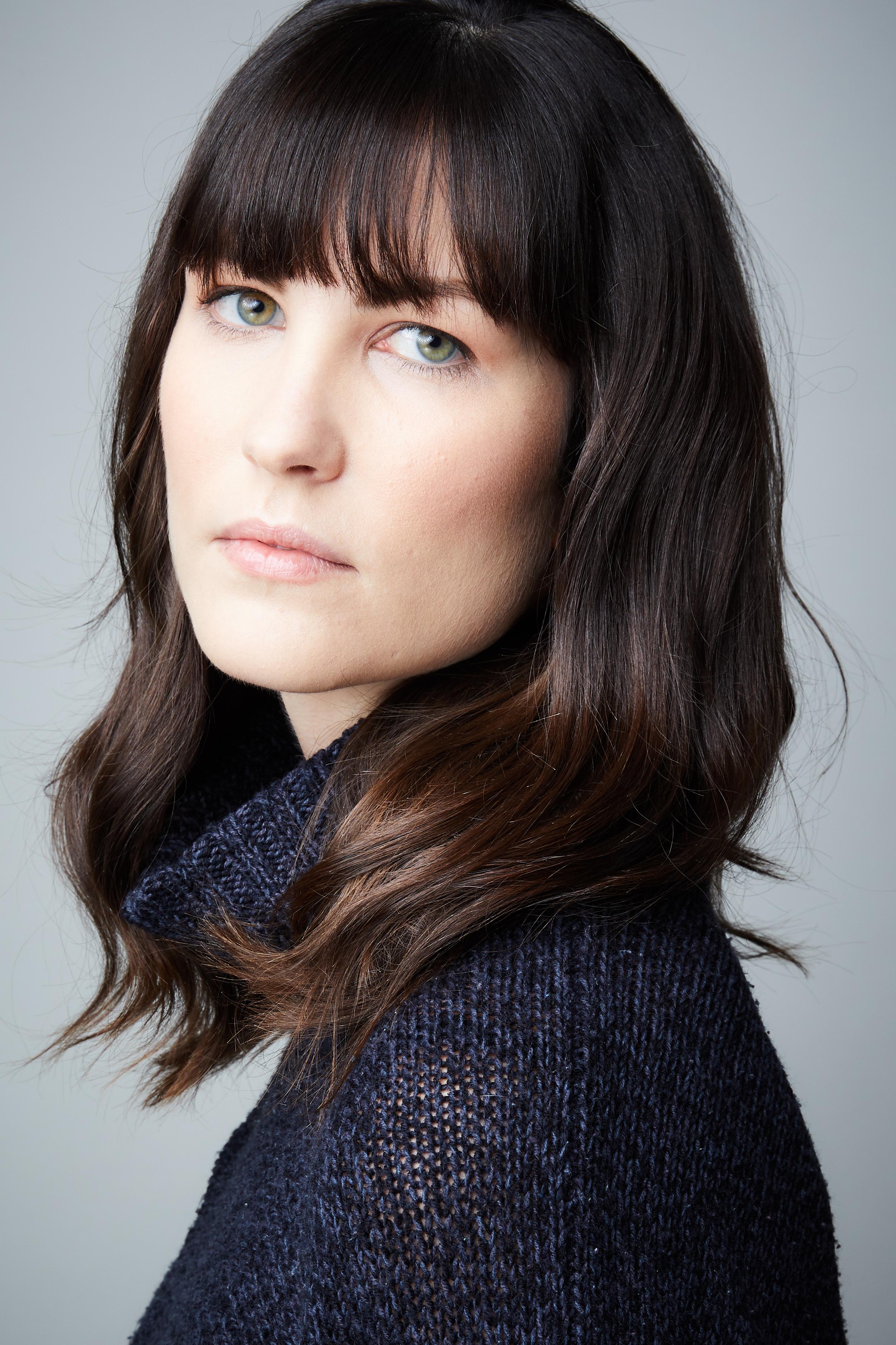 actor Callie Deering large photo