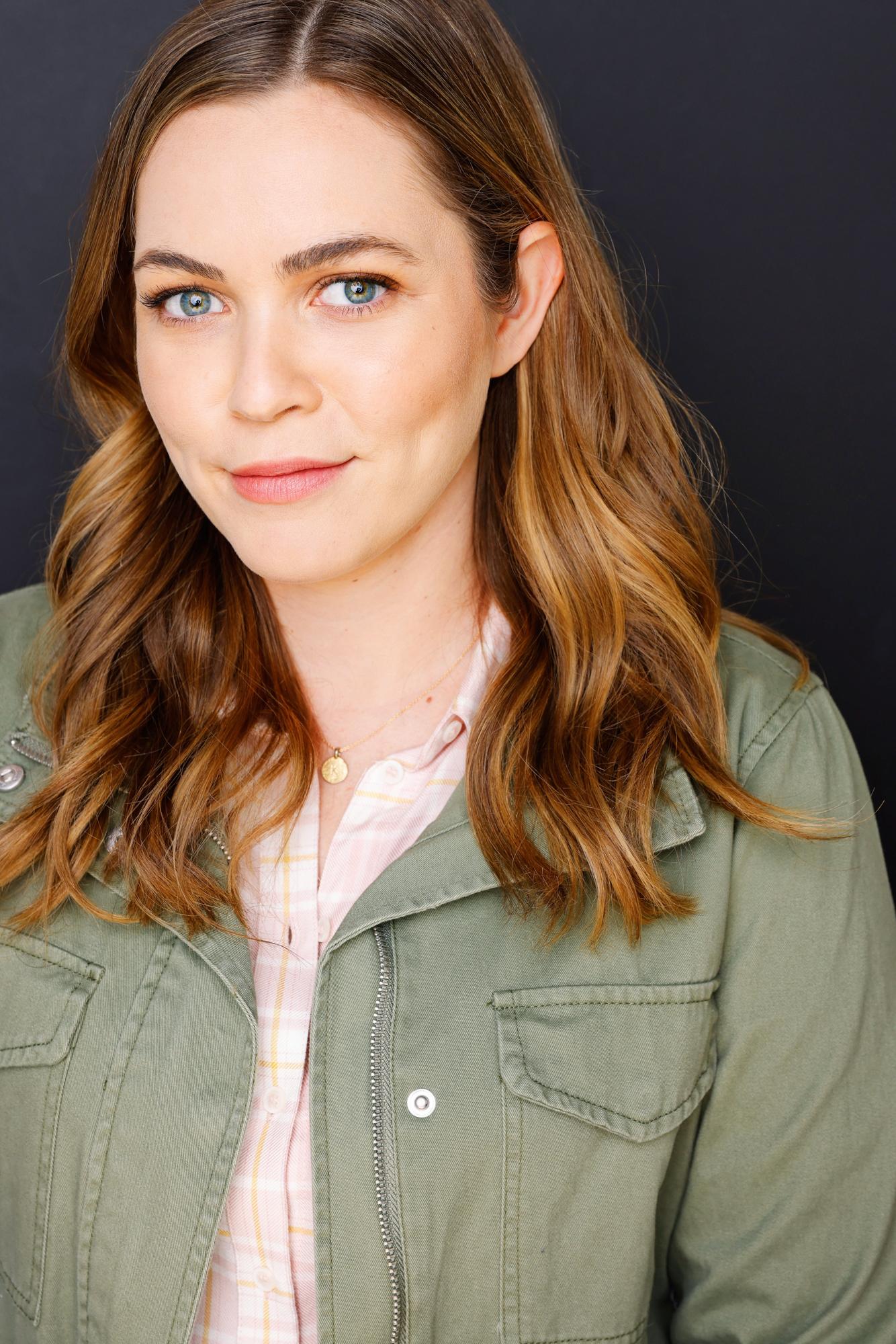 actor Katie Henoch large photo