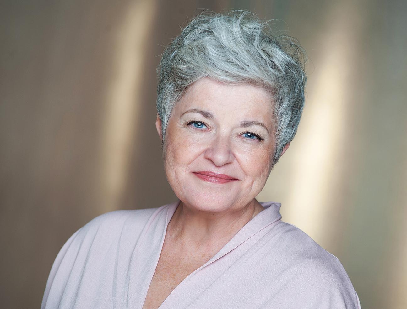 actor Susan Applewhaite large photo