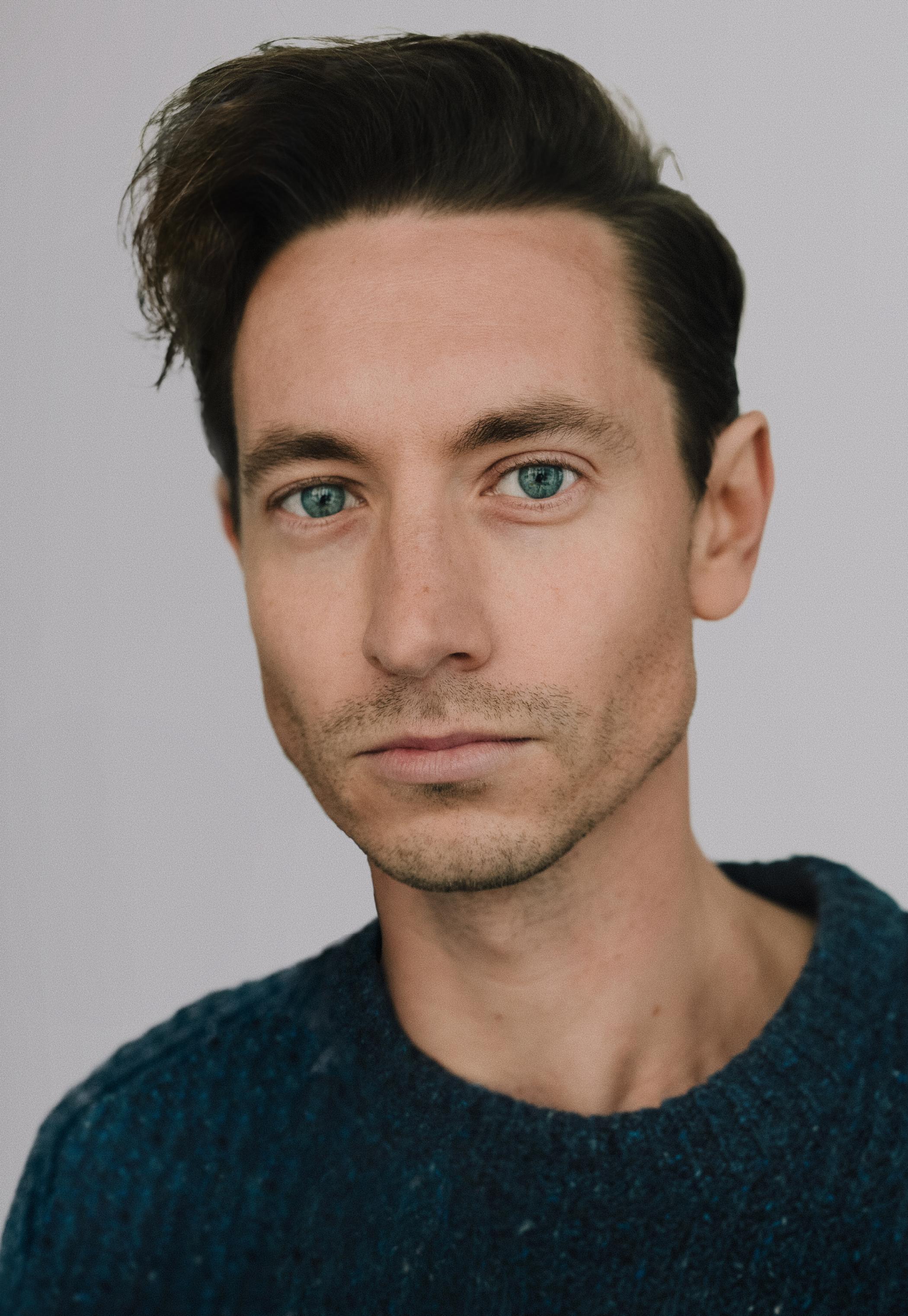 actor Matt Crook large photo