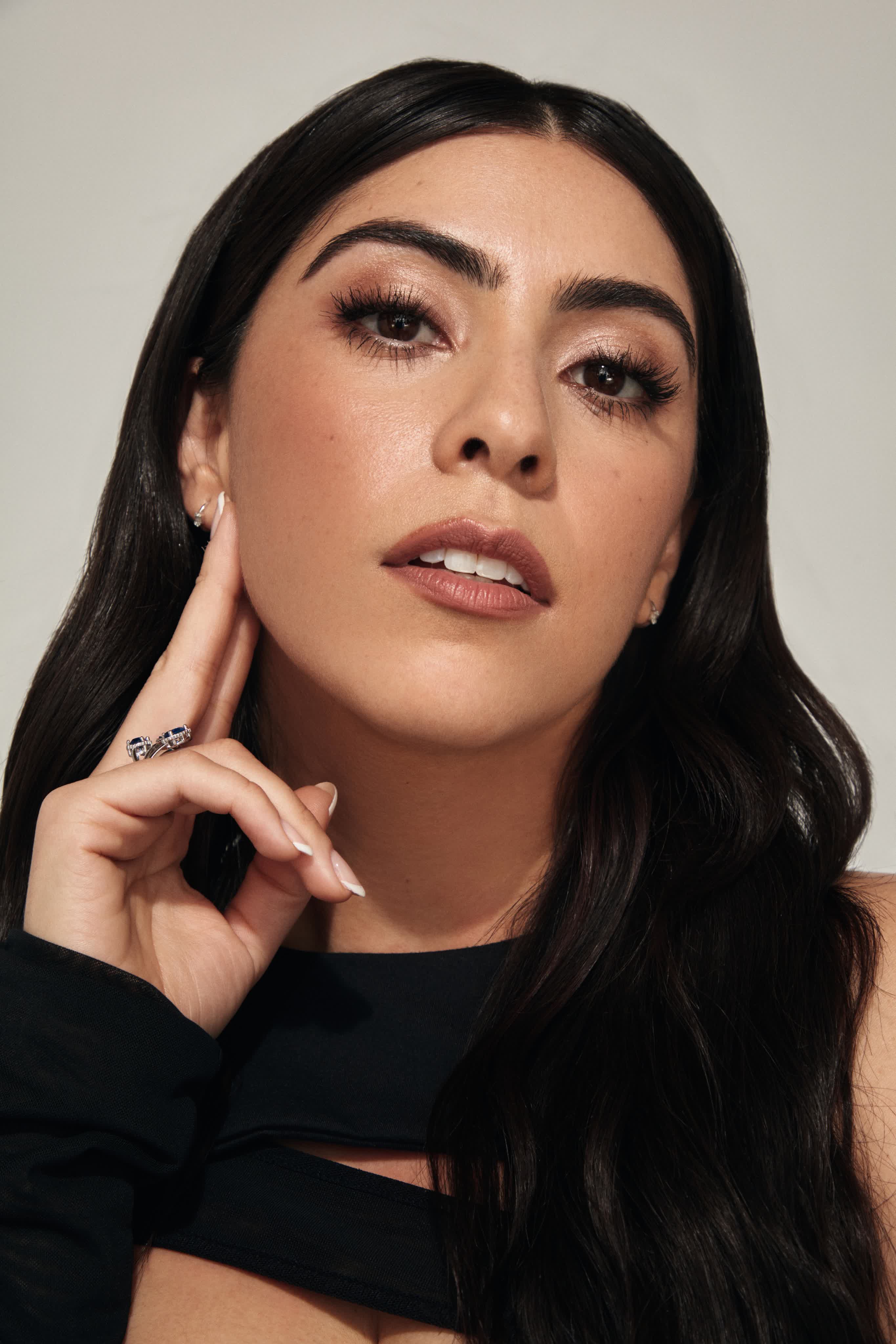 actor Michelle Ortiz large photo