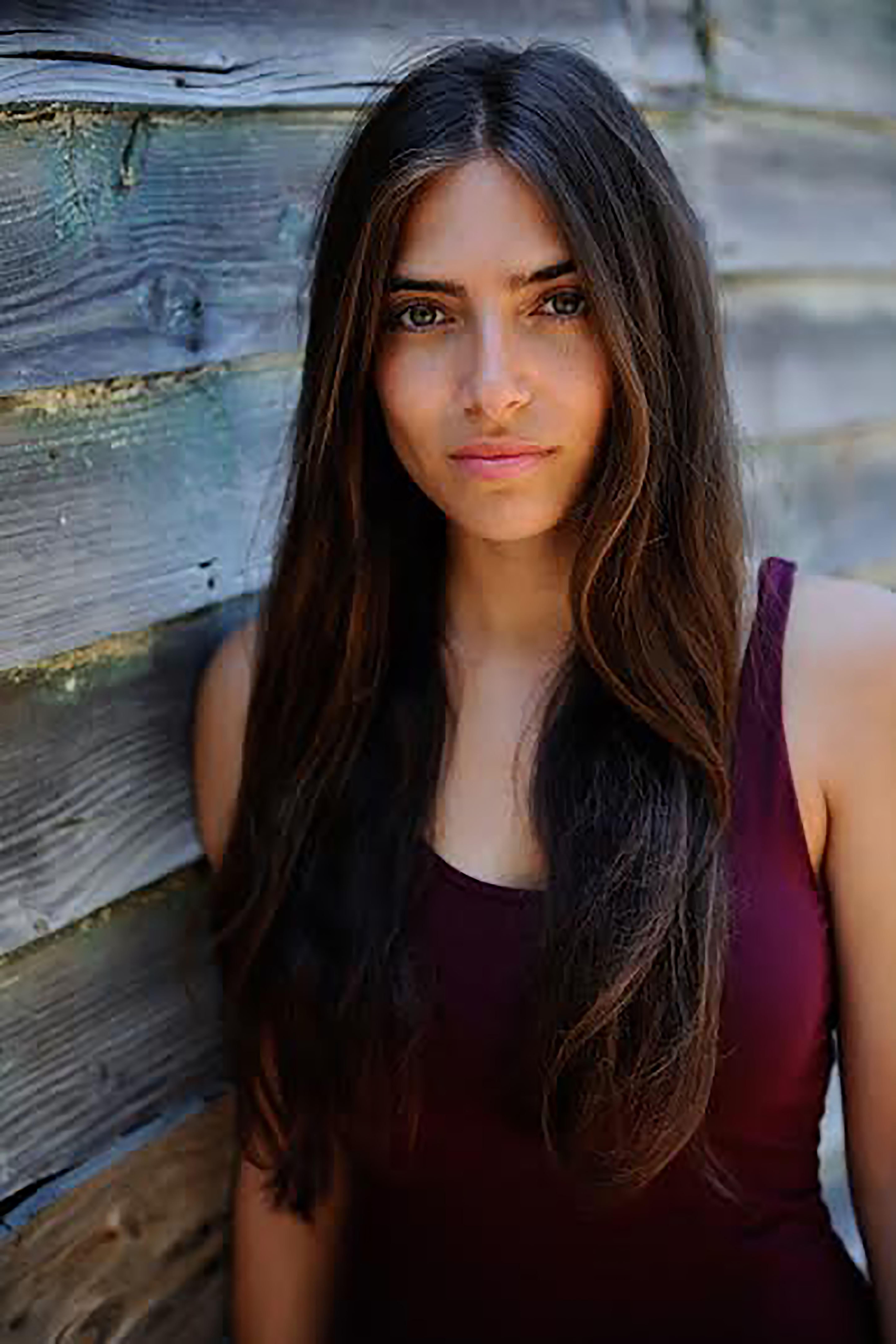 actor Zoe Corraface large photo