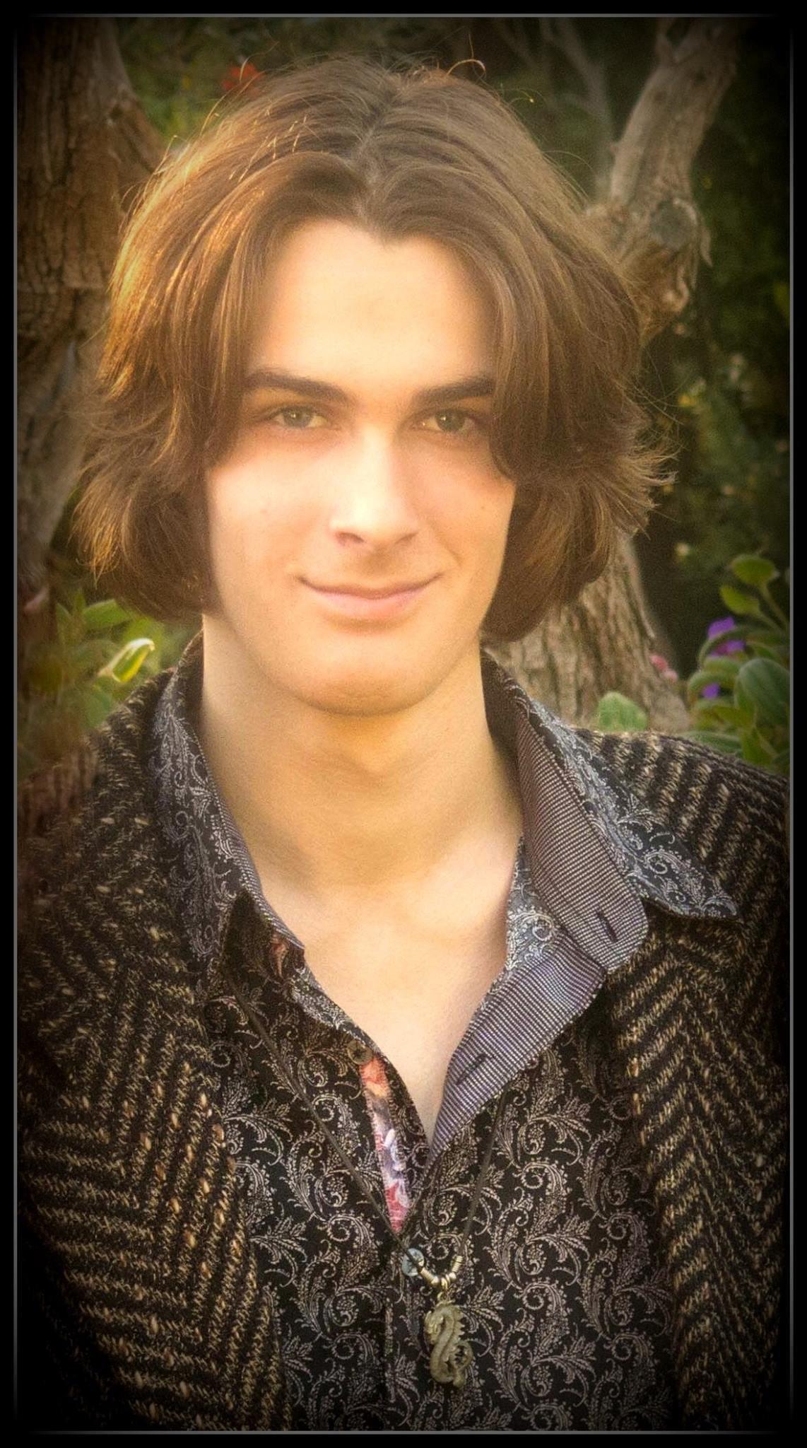 actor Connor Muhl large photo