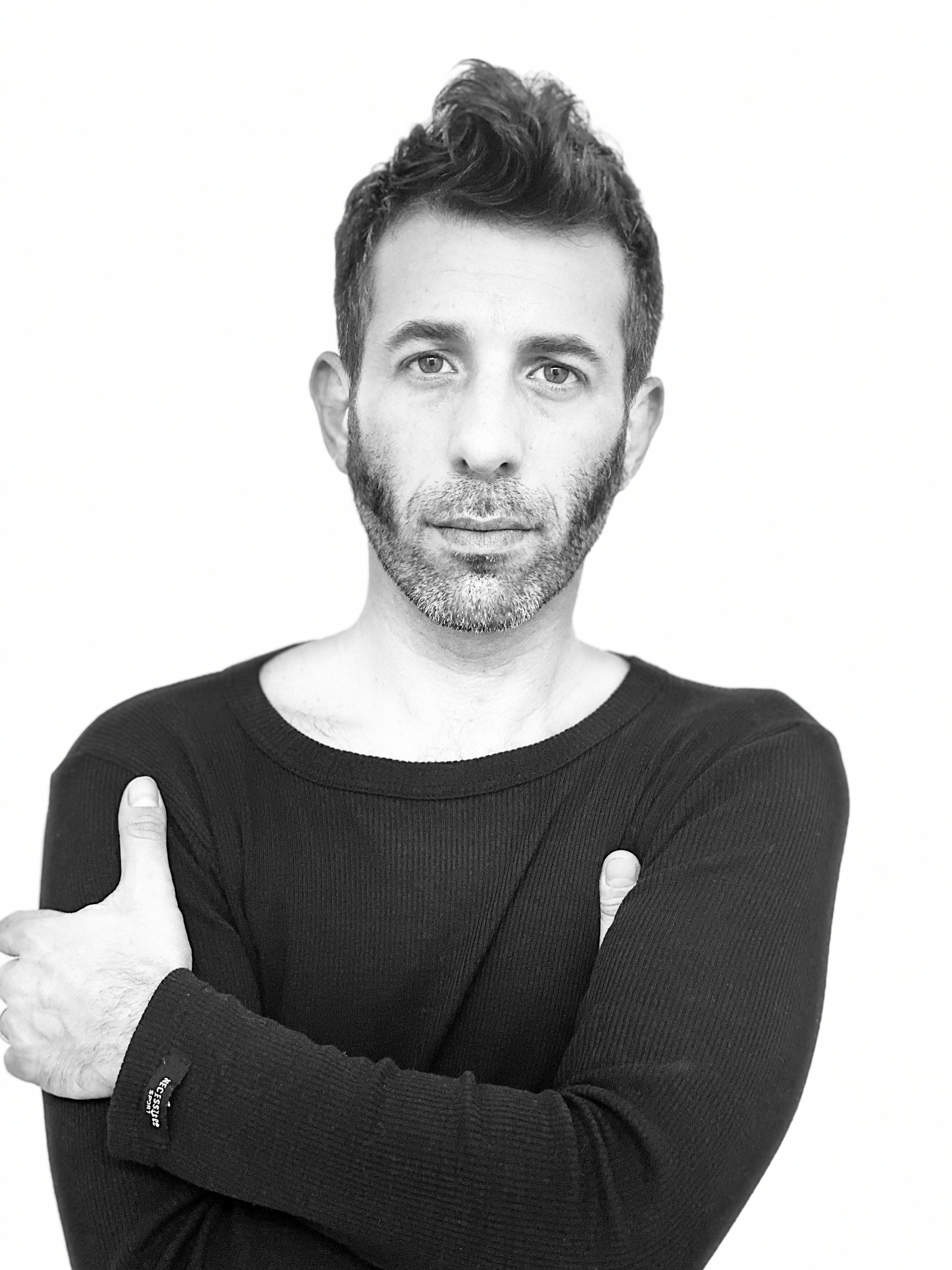 actor Brett Berg large photo