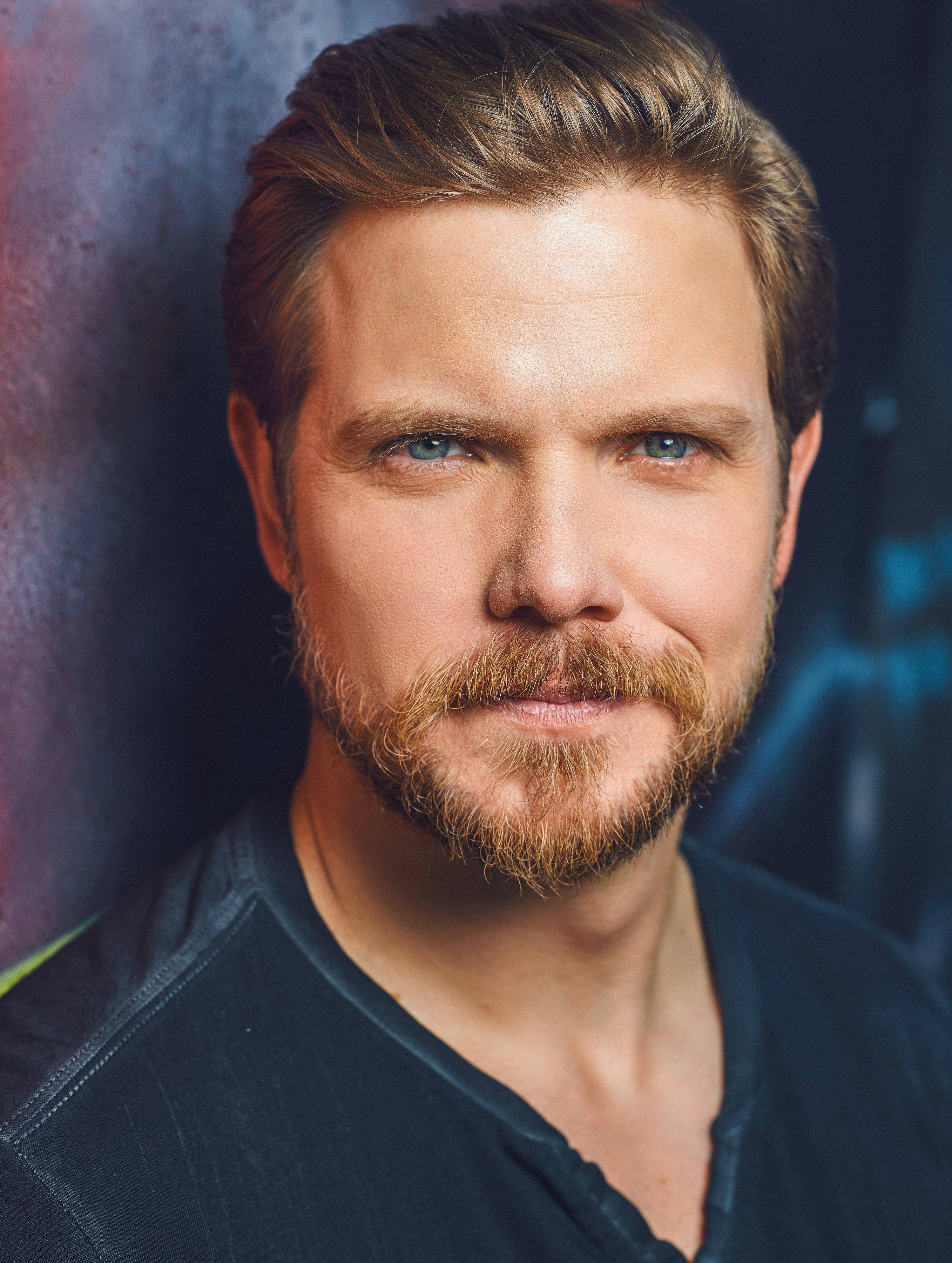 actor Michael Huntsman large photo