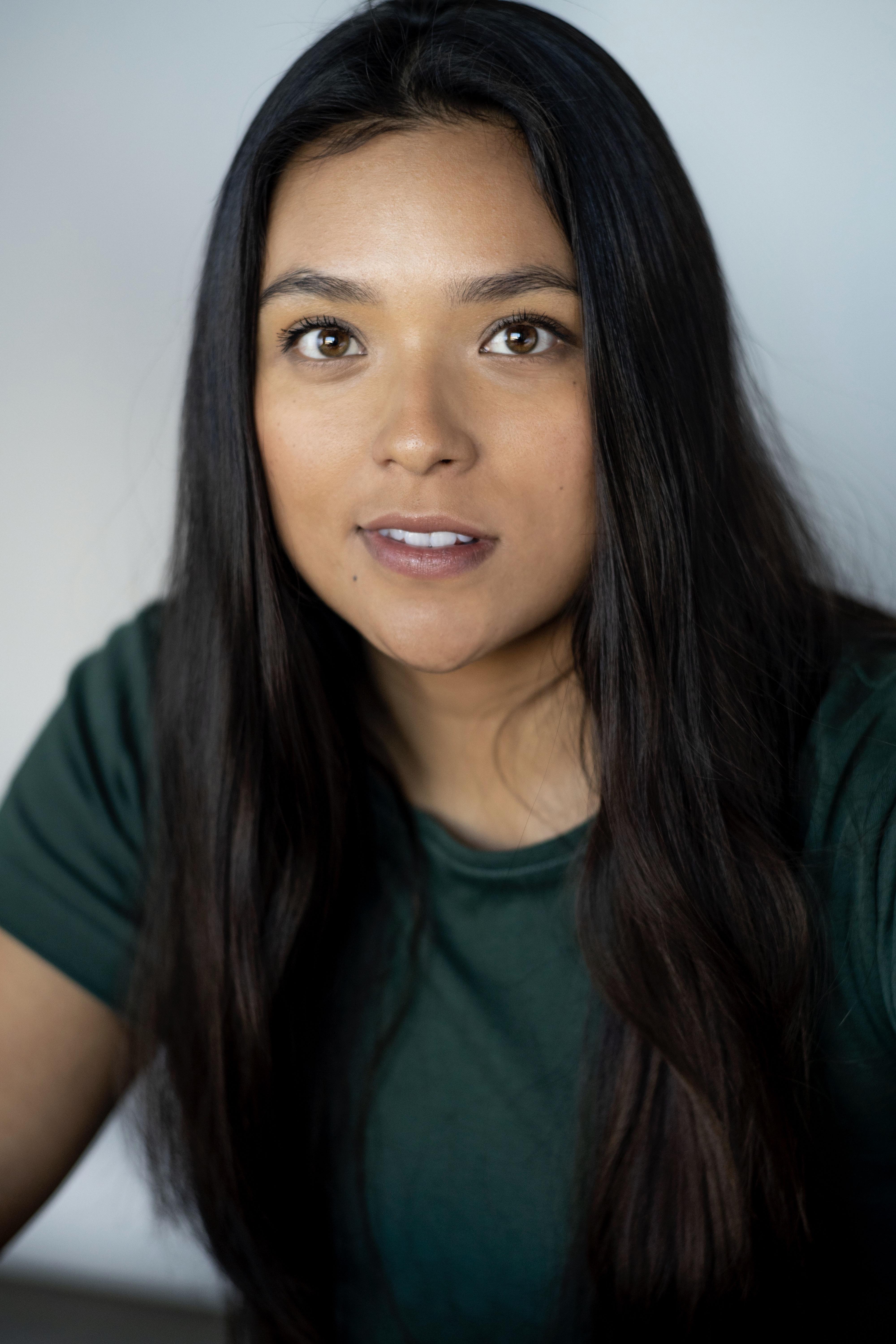 actor Briza Covarrubias large photo