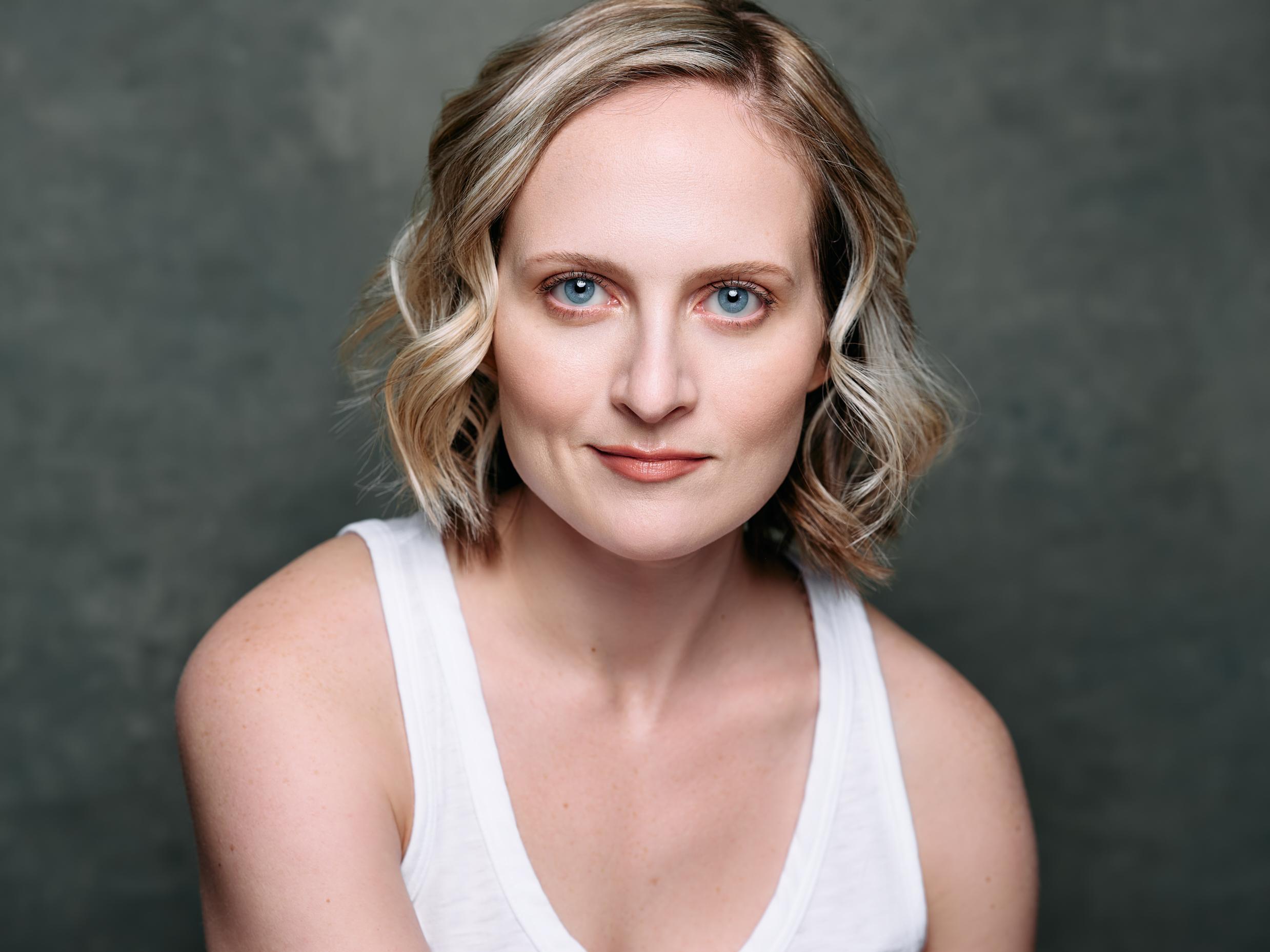 actor Leandra Ryan large photo