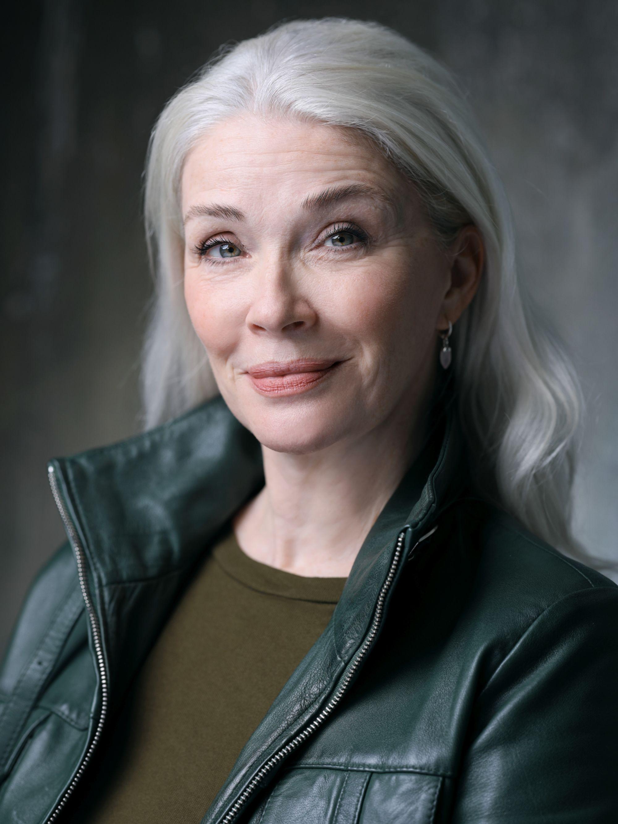 actor Charlotte Weston large photo