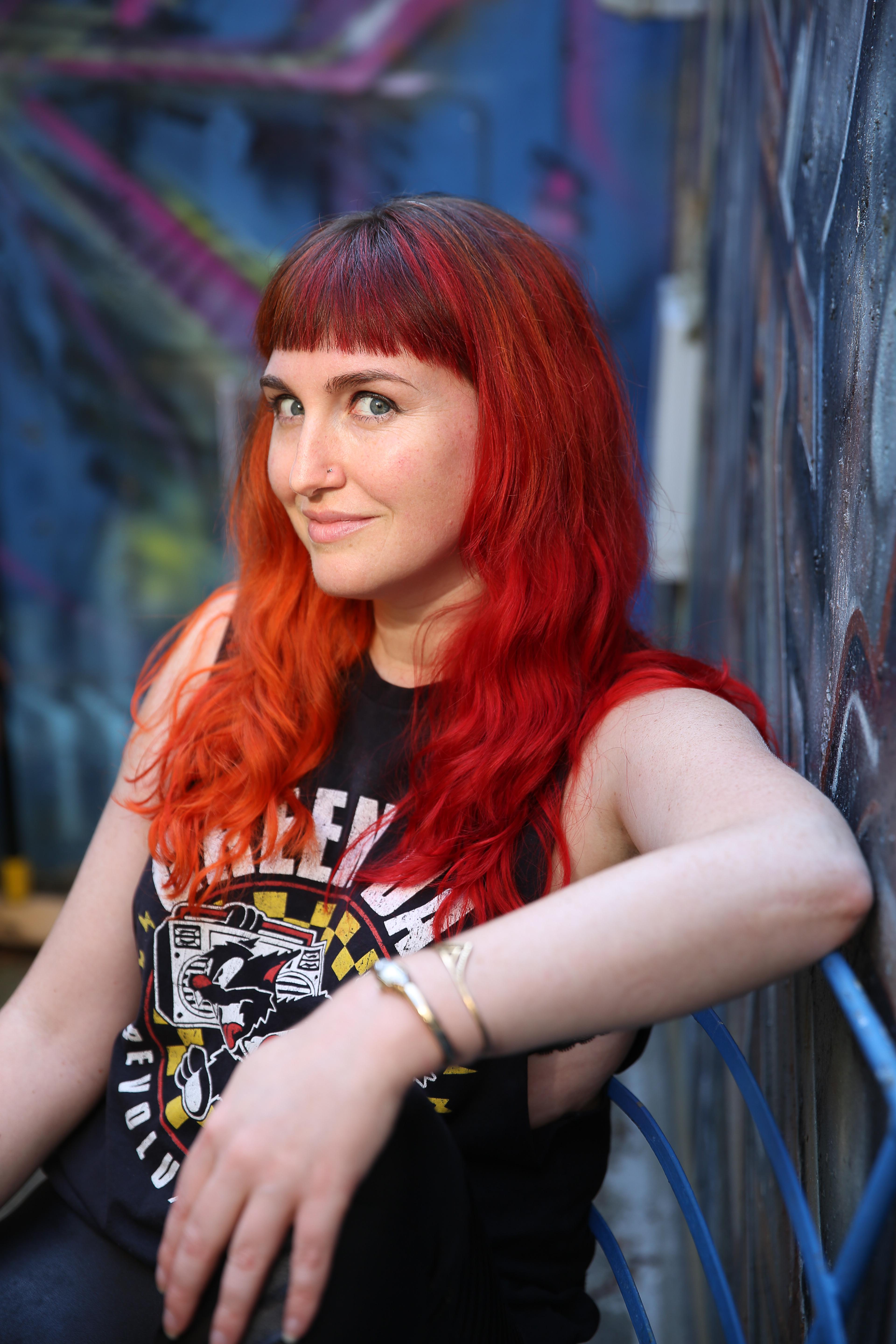 actor Amy Holomakoff large photo