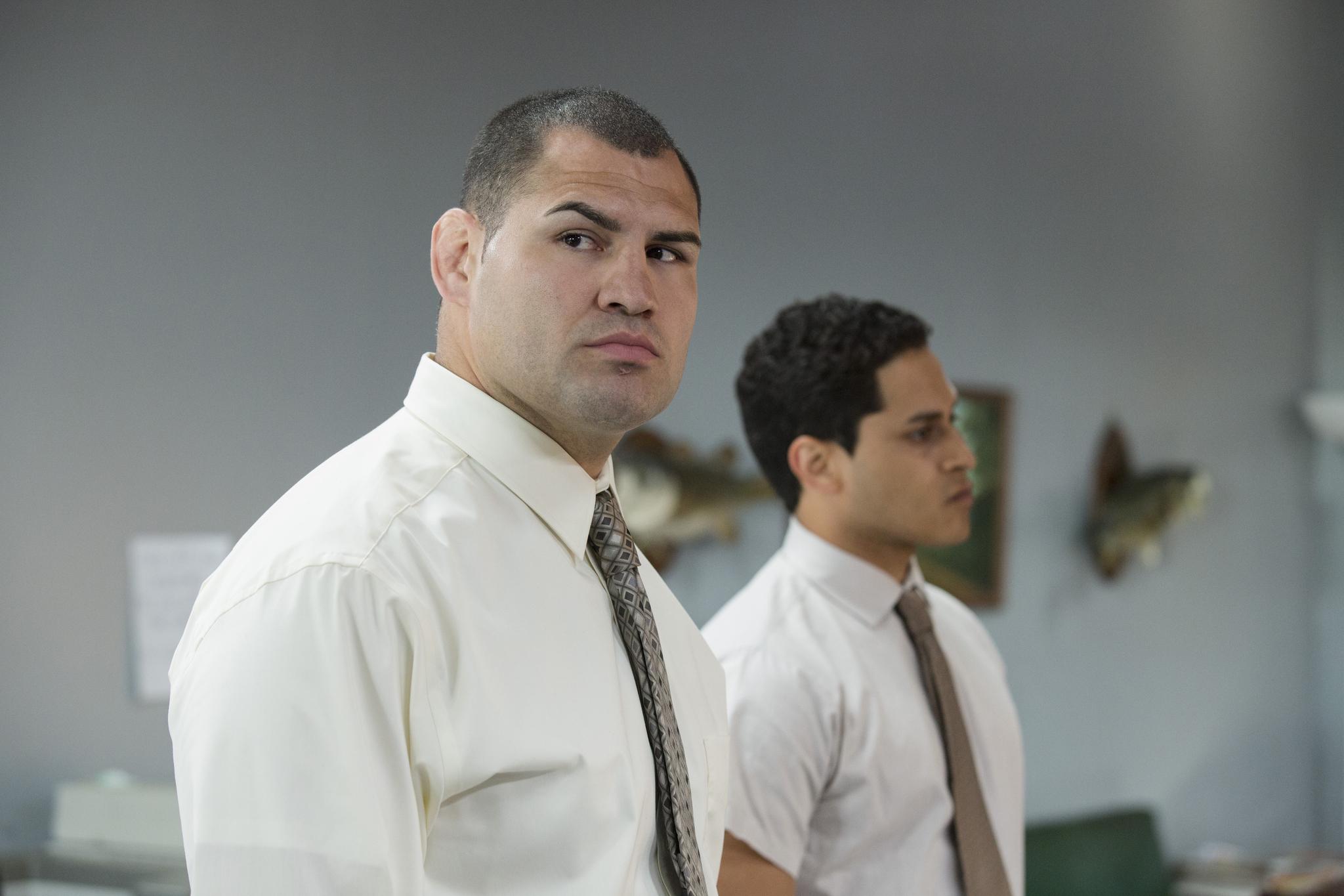 actor Cain Velasquez large photo