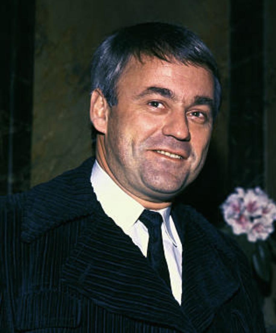 actor Richard Gregson large photo