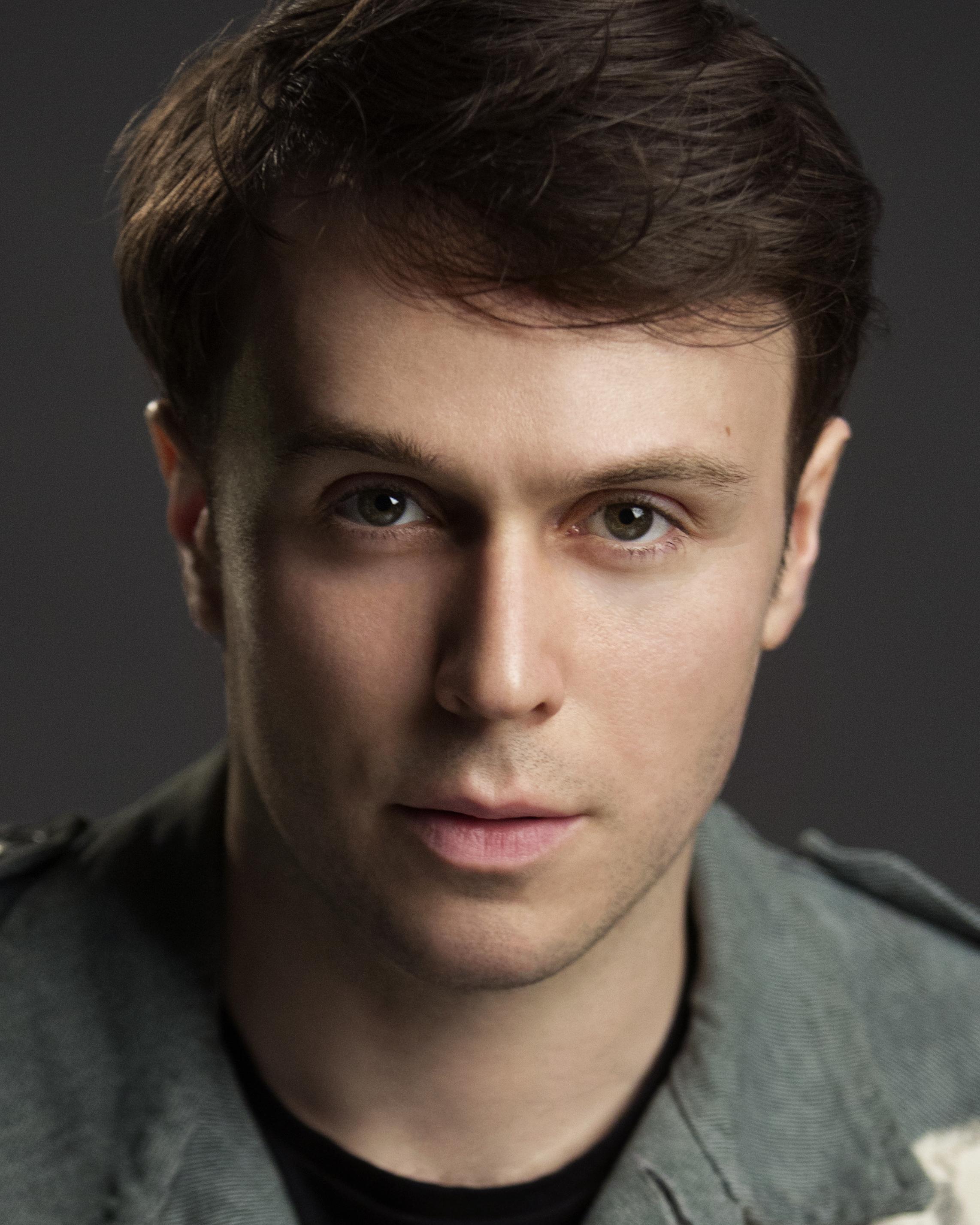 actor Geoffrey Breton large photo