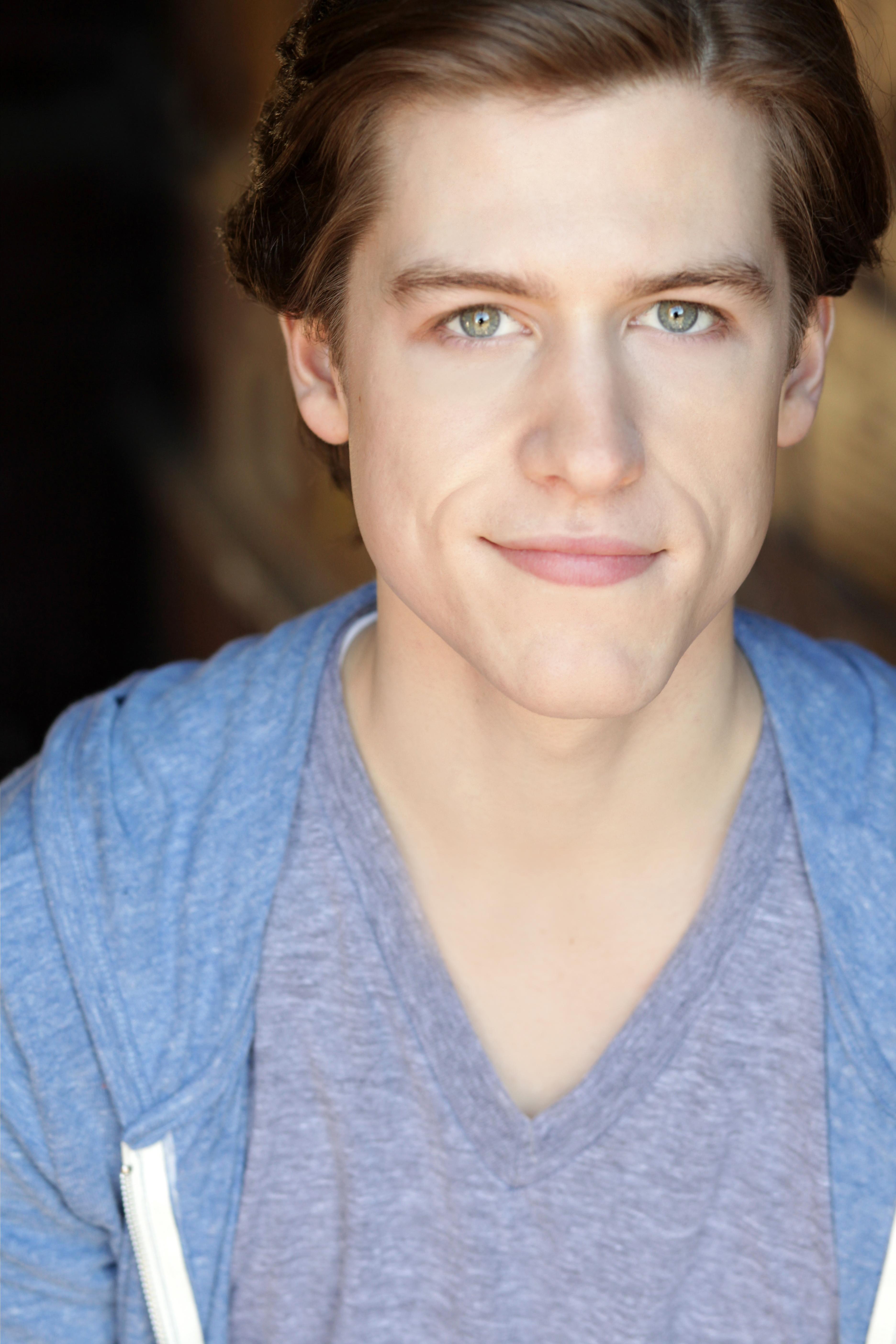 actor Shane Simmons large photo