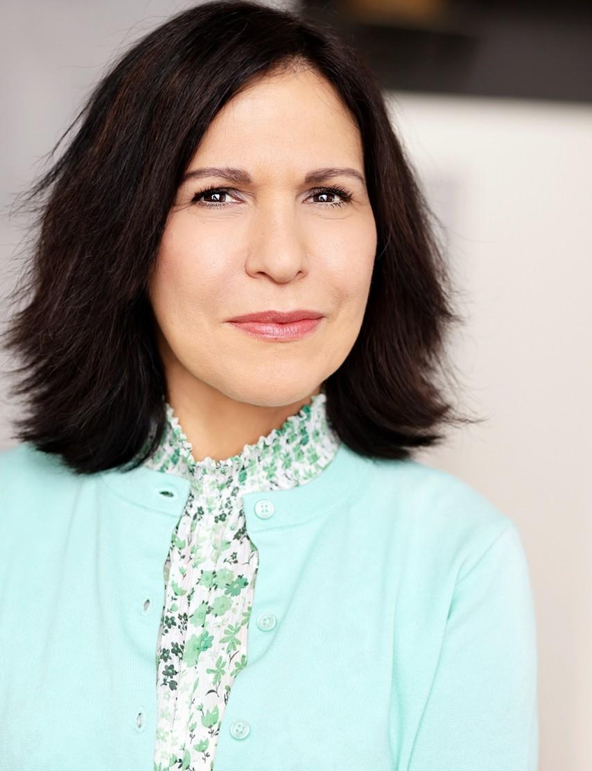 actor Deborah Ramaglia large photo