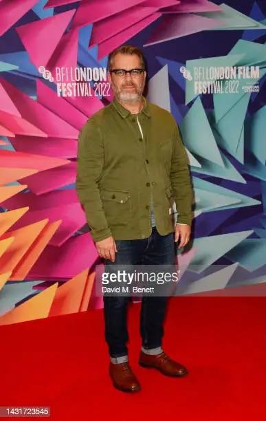 actor Roger Evans large photo